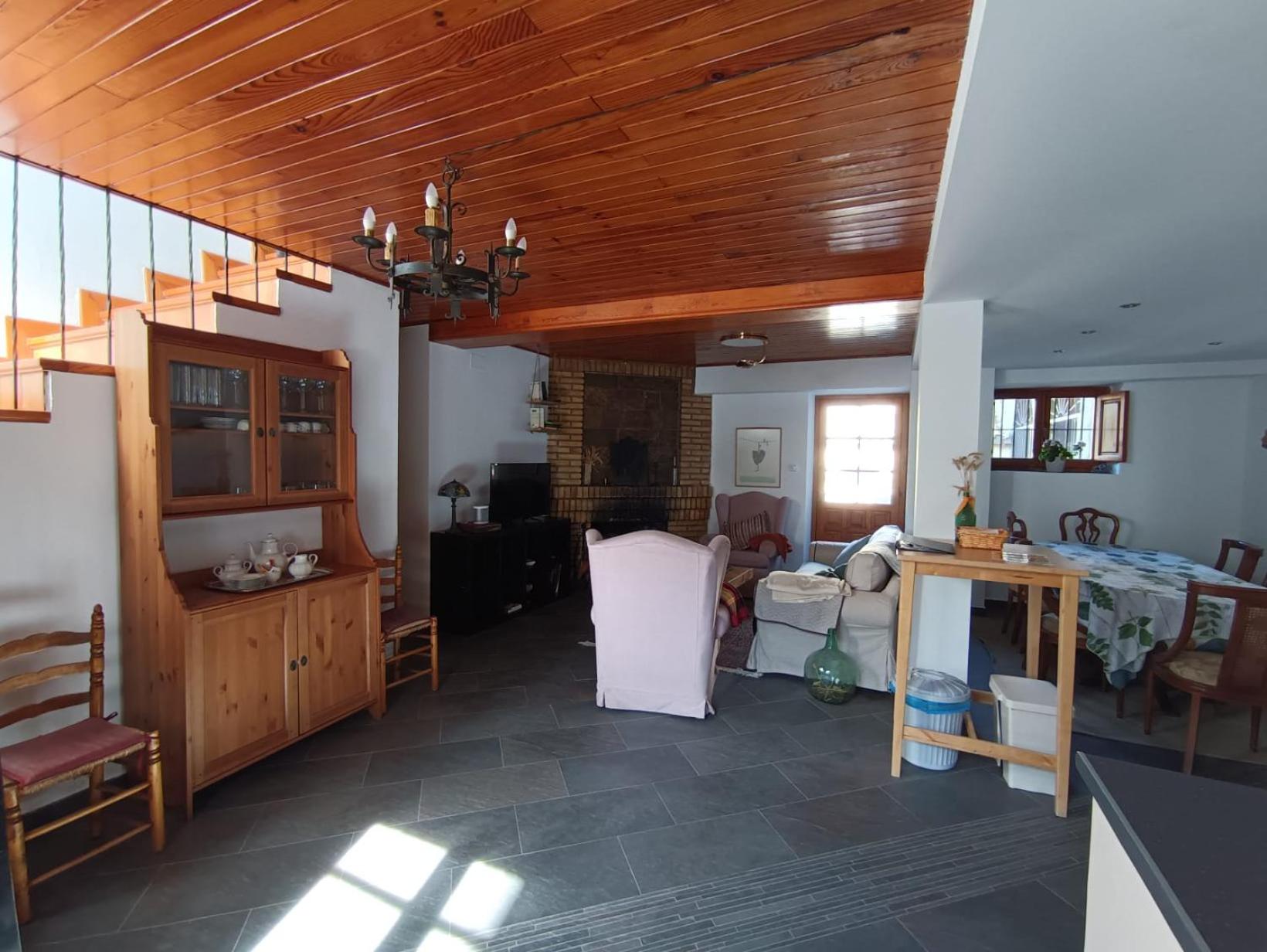 Casa de cinco habitaciones