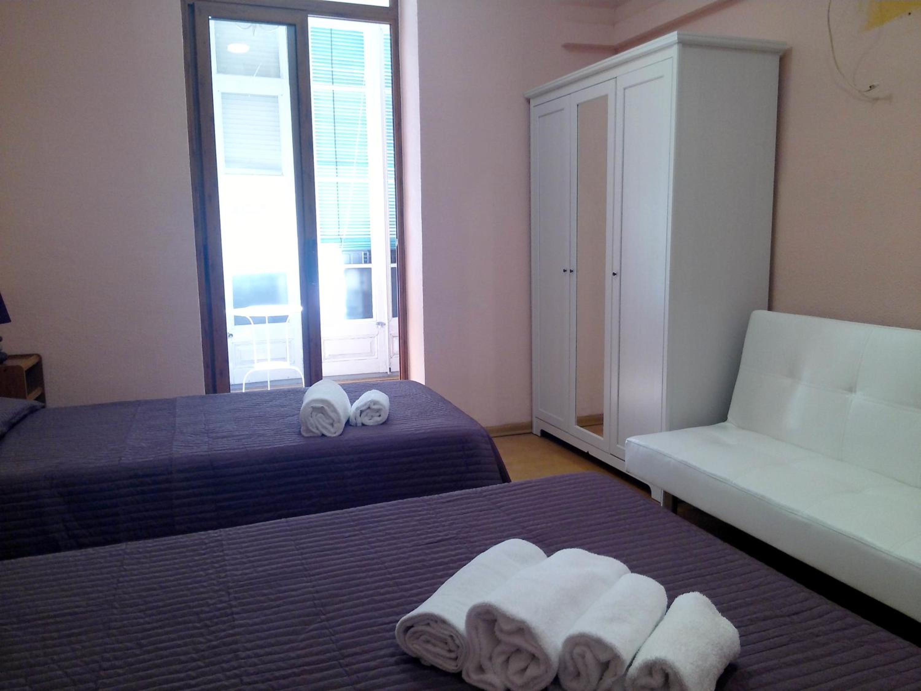 Double Room with Private Bathroom photo 3
