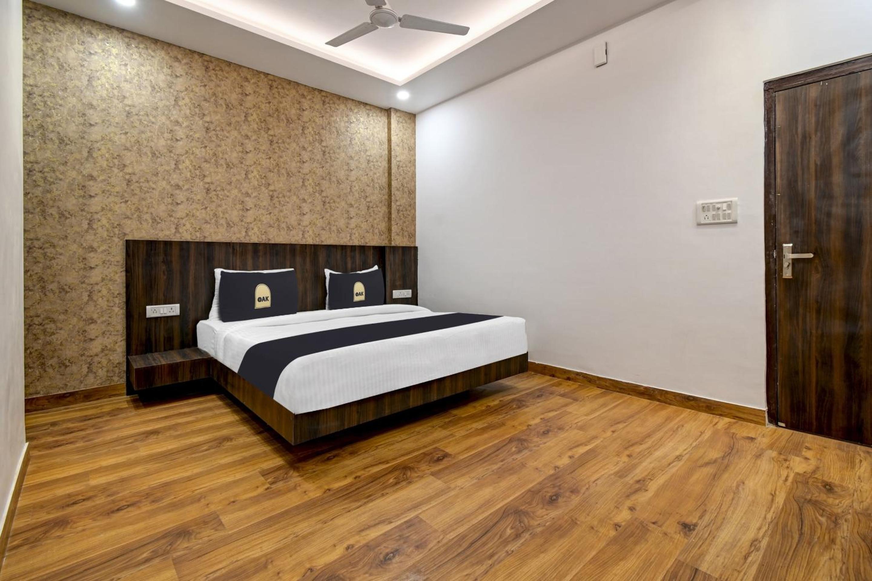 Classic Triple Room photo 1