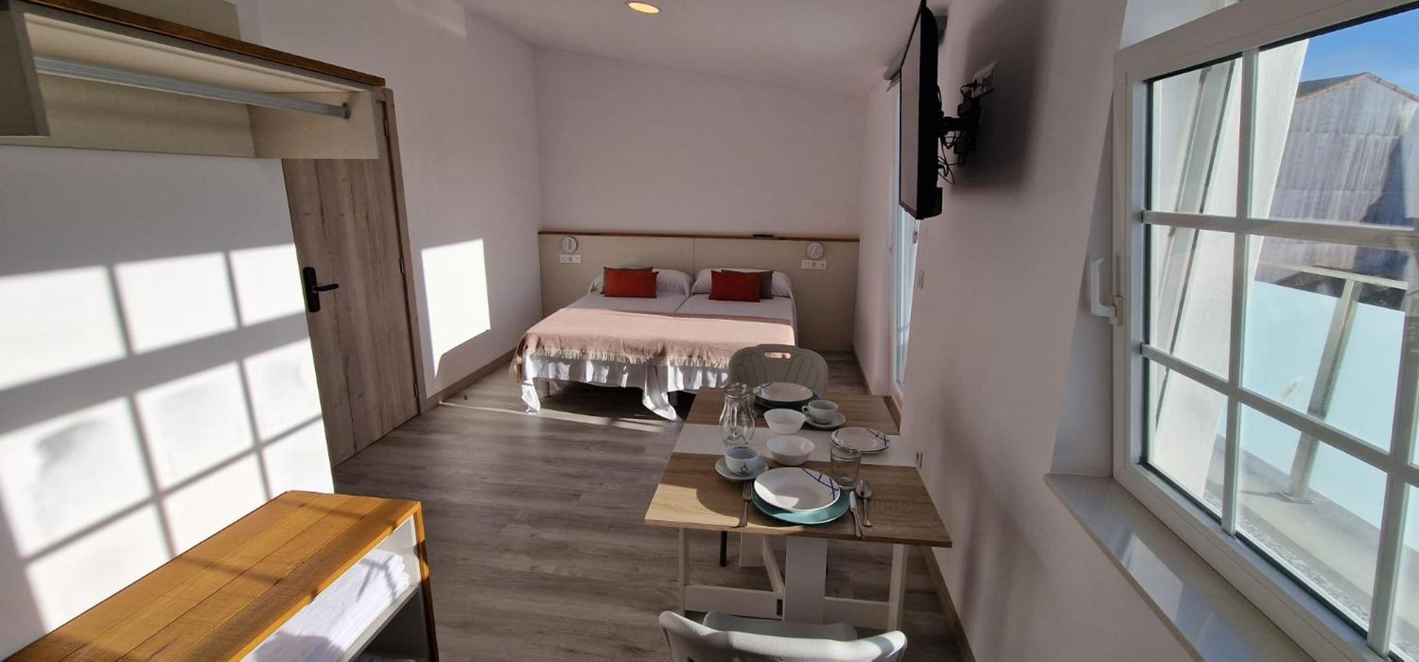 Estudio con terraza