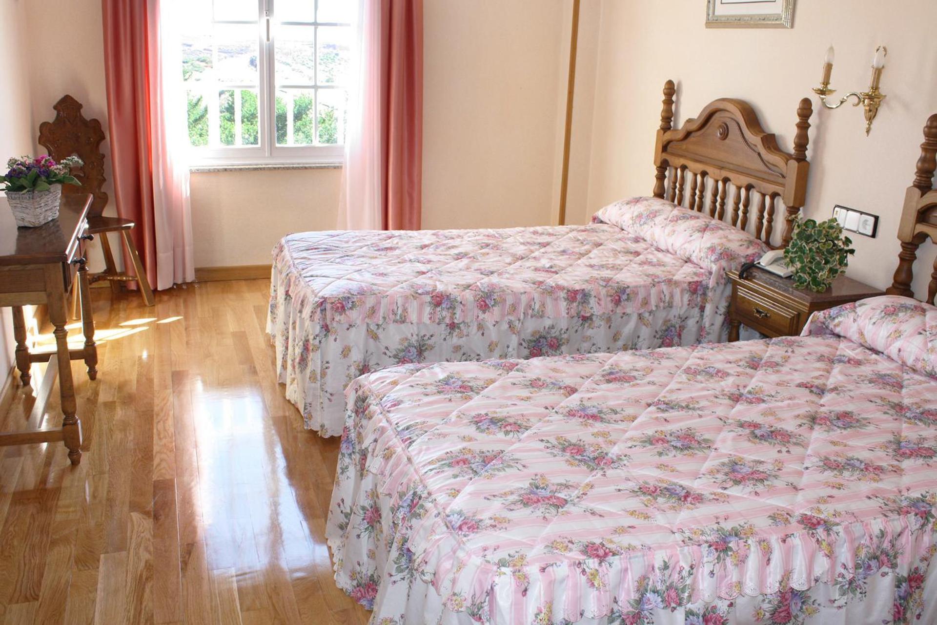 Habitación Doble con Baño Privado