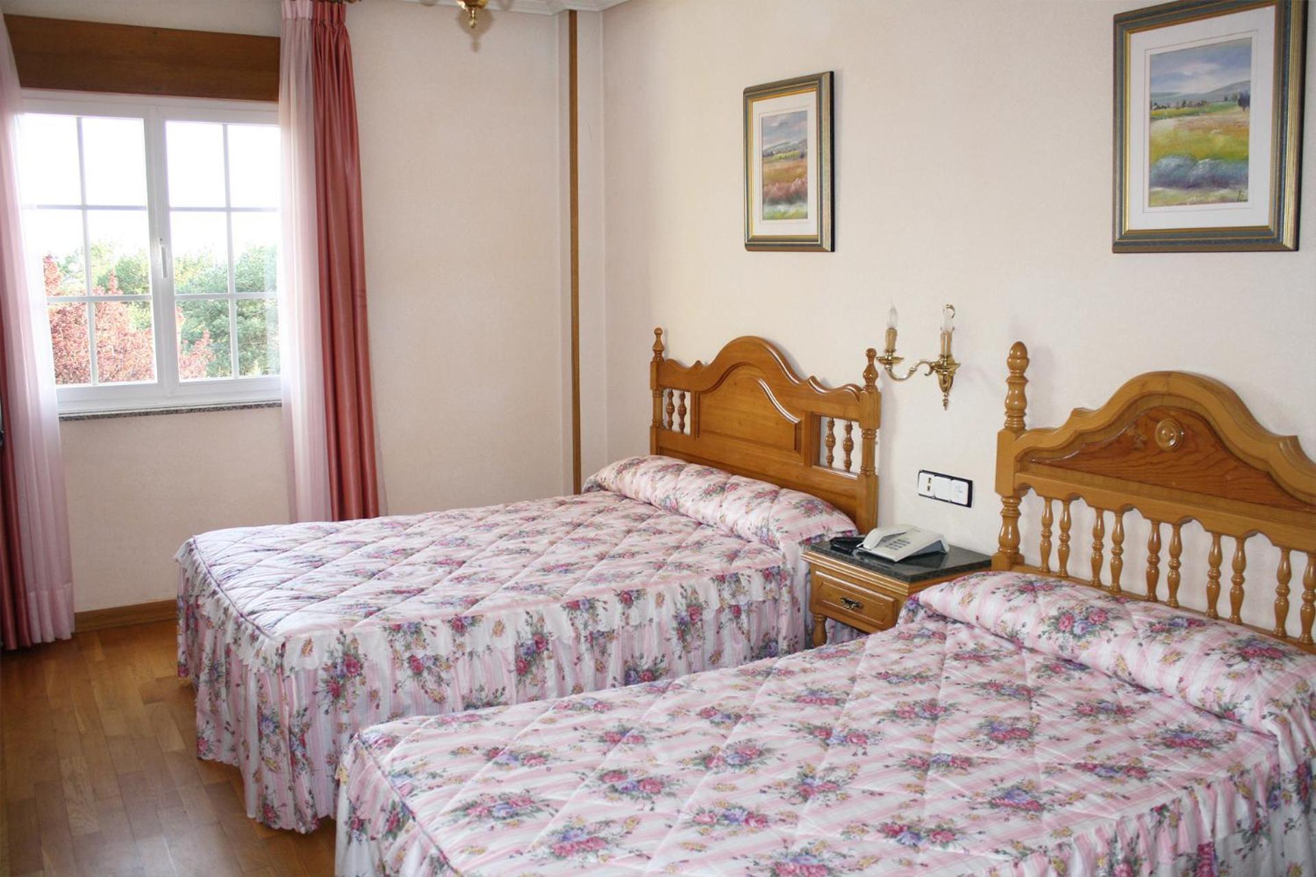 Habitación Triple con Baño Privado
