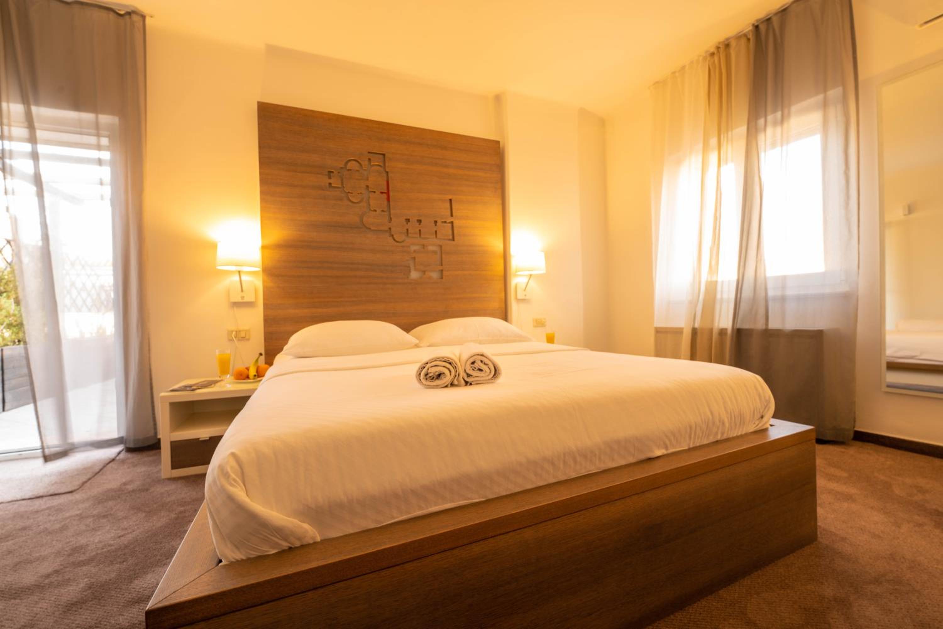 Superior Room with Terrace and a View of the Historic Center - Photo 25