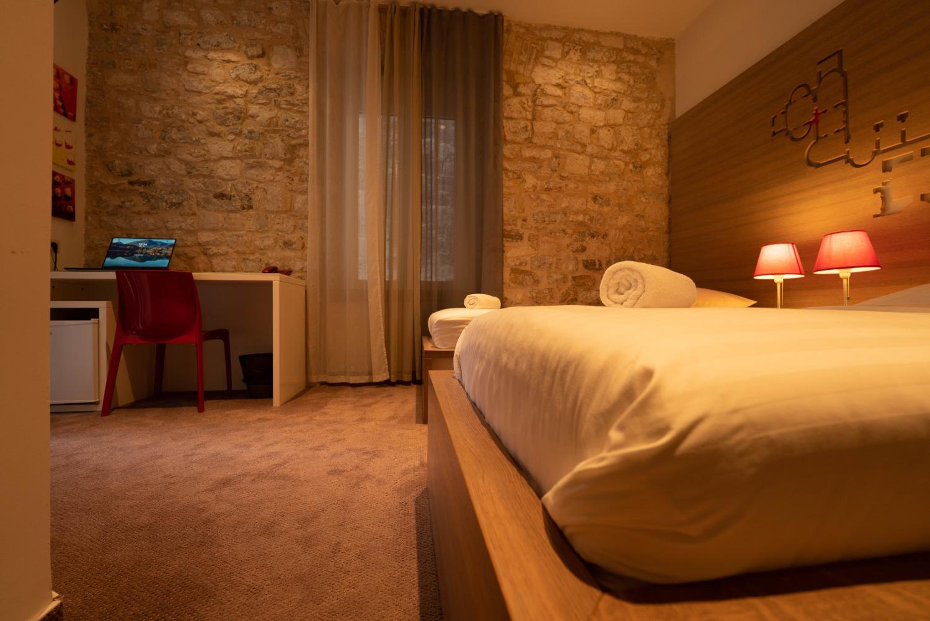 Twin Room with Terrace - Photo 1