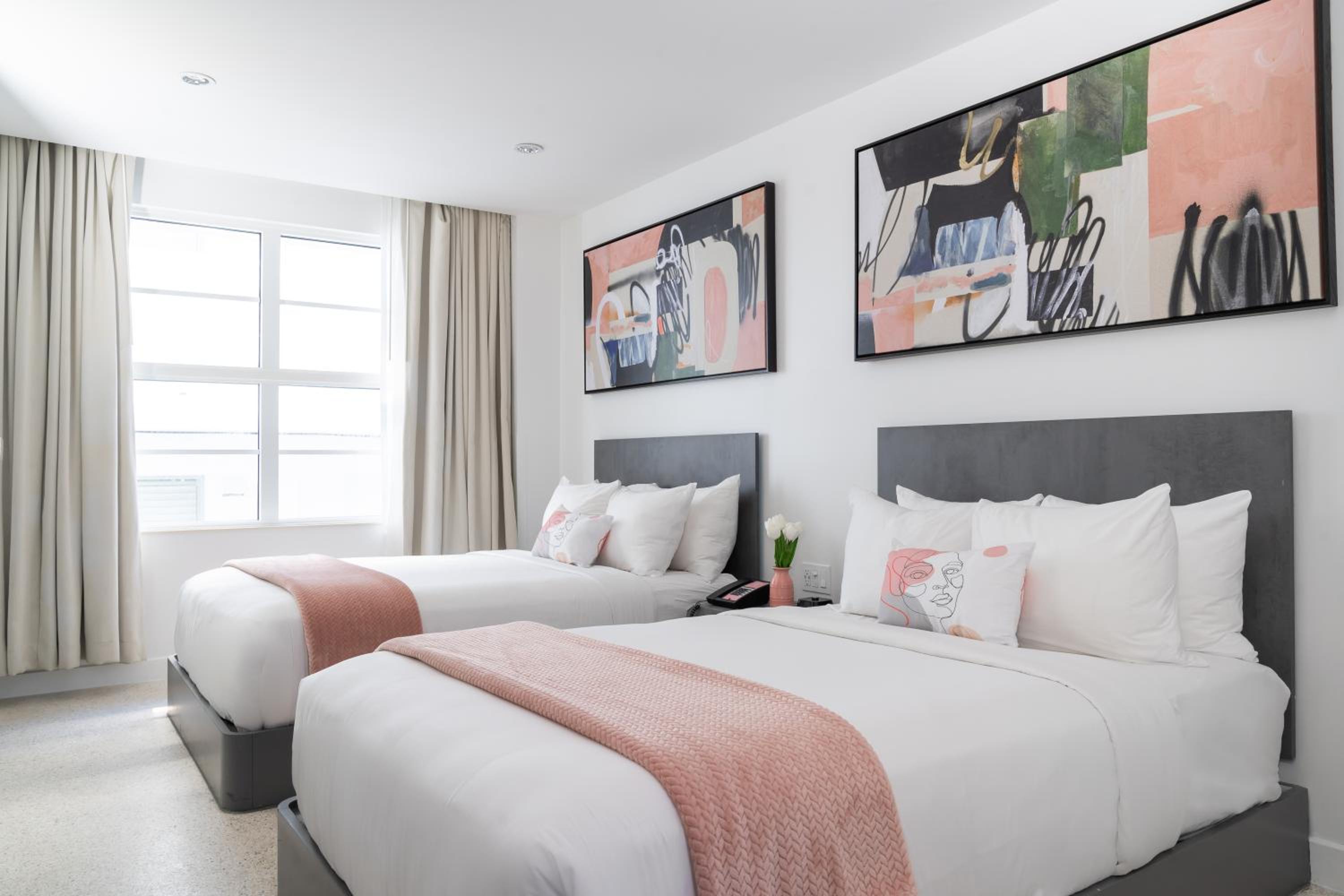 Double Room with Two Double Beds - Photo 1