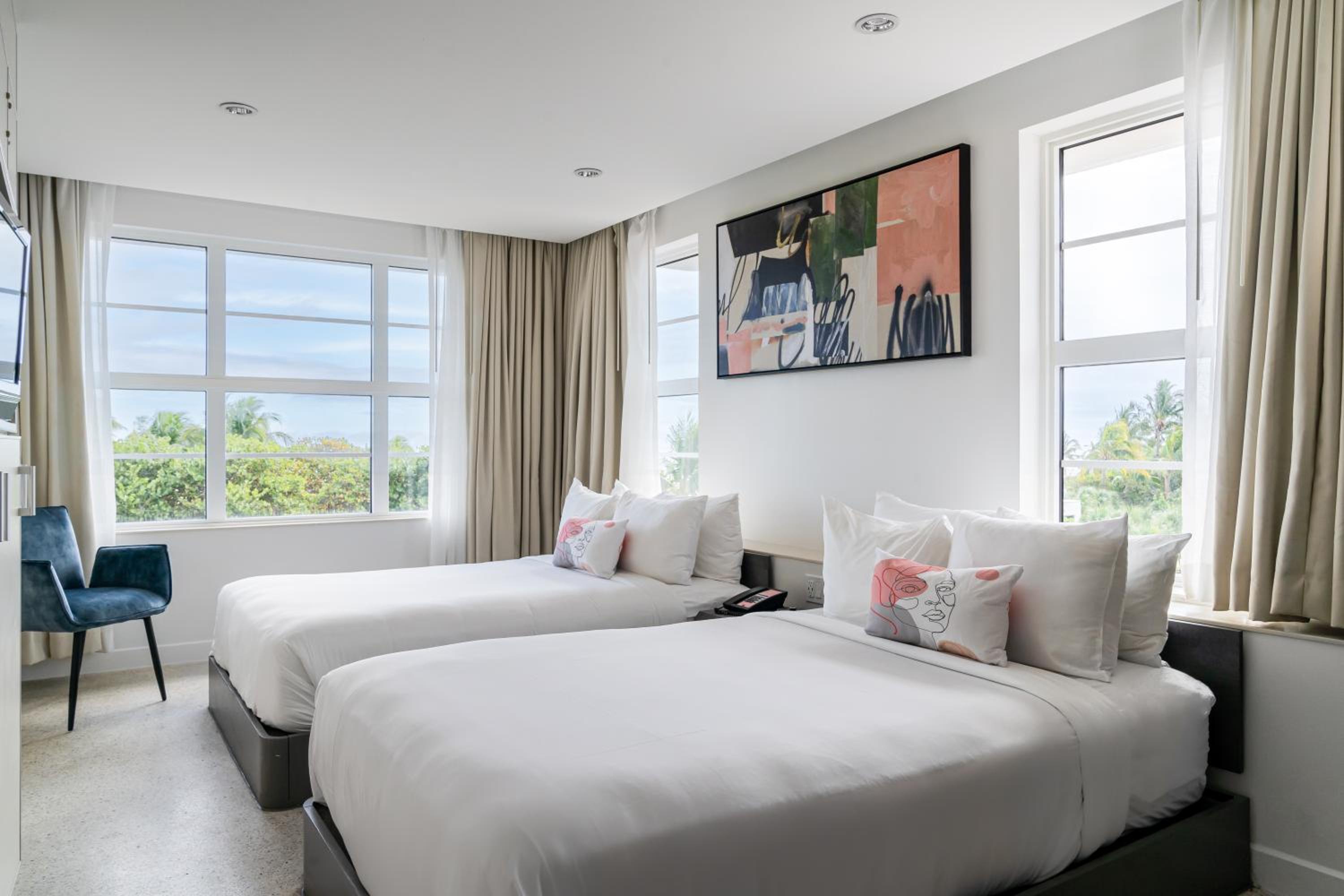 Double Room with Sea View - Photo 3