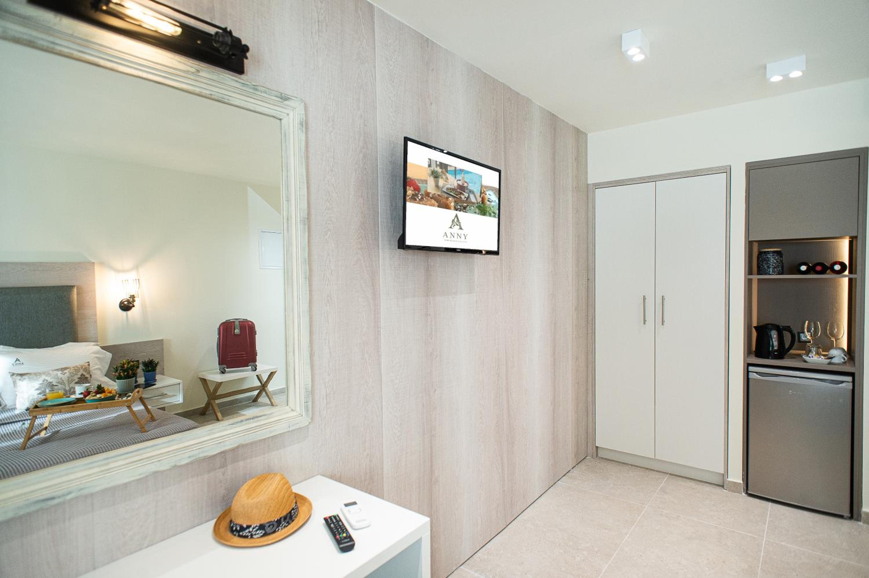 Deluxe Junior Suite - Photo 5