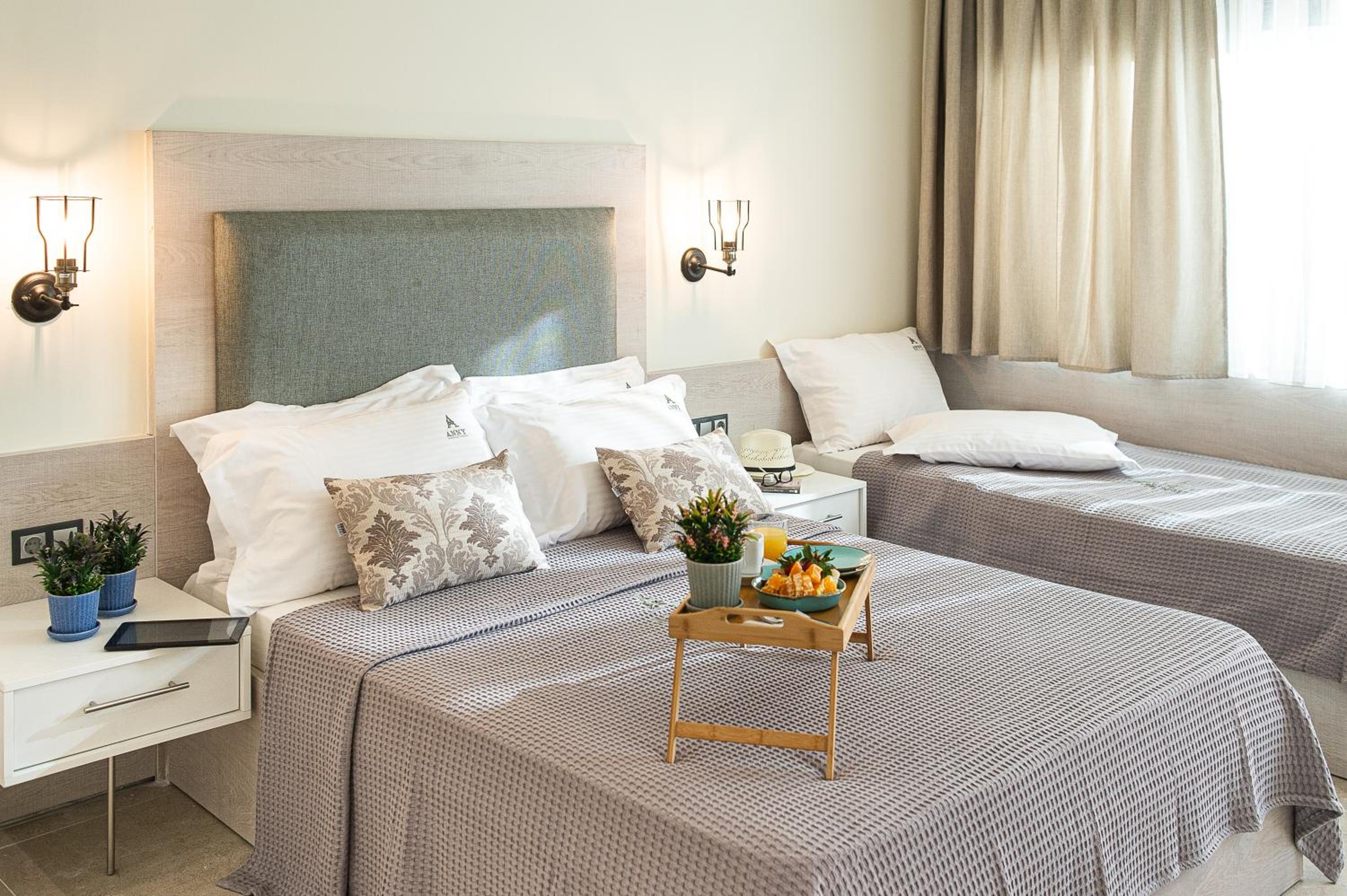 Deluxe Junior Suite - Photo 3