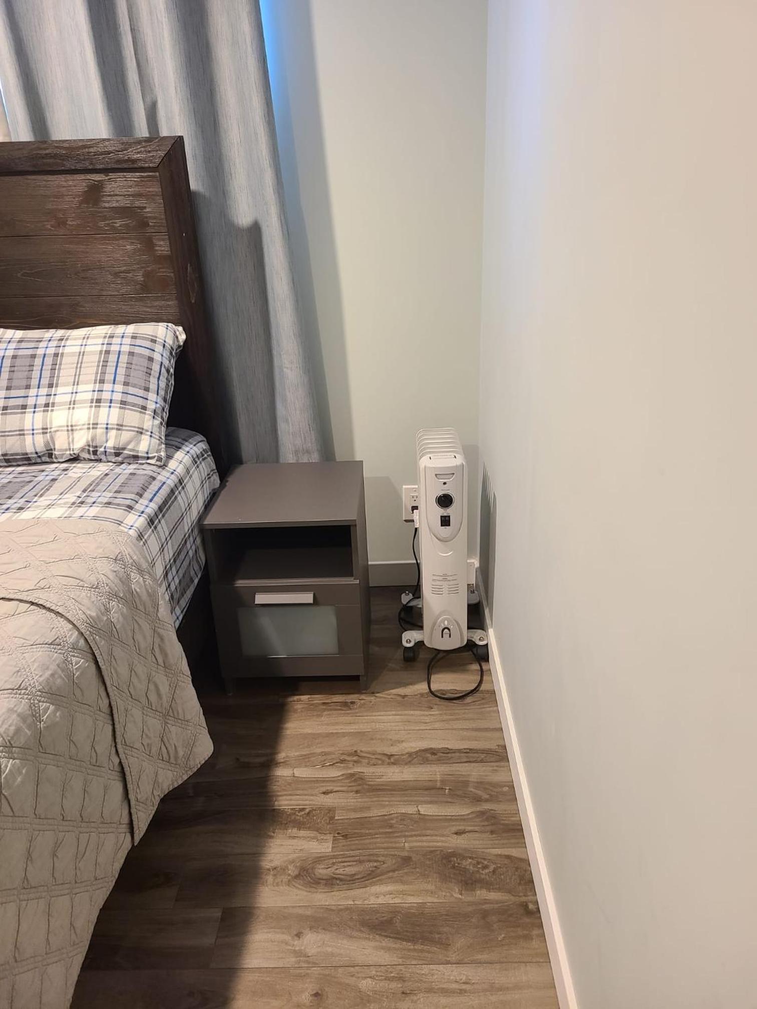 One-Bedroom Apartment ( Not Pet Friendly) photo 1