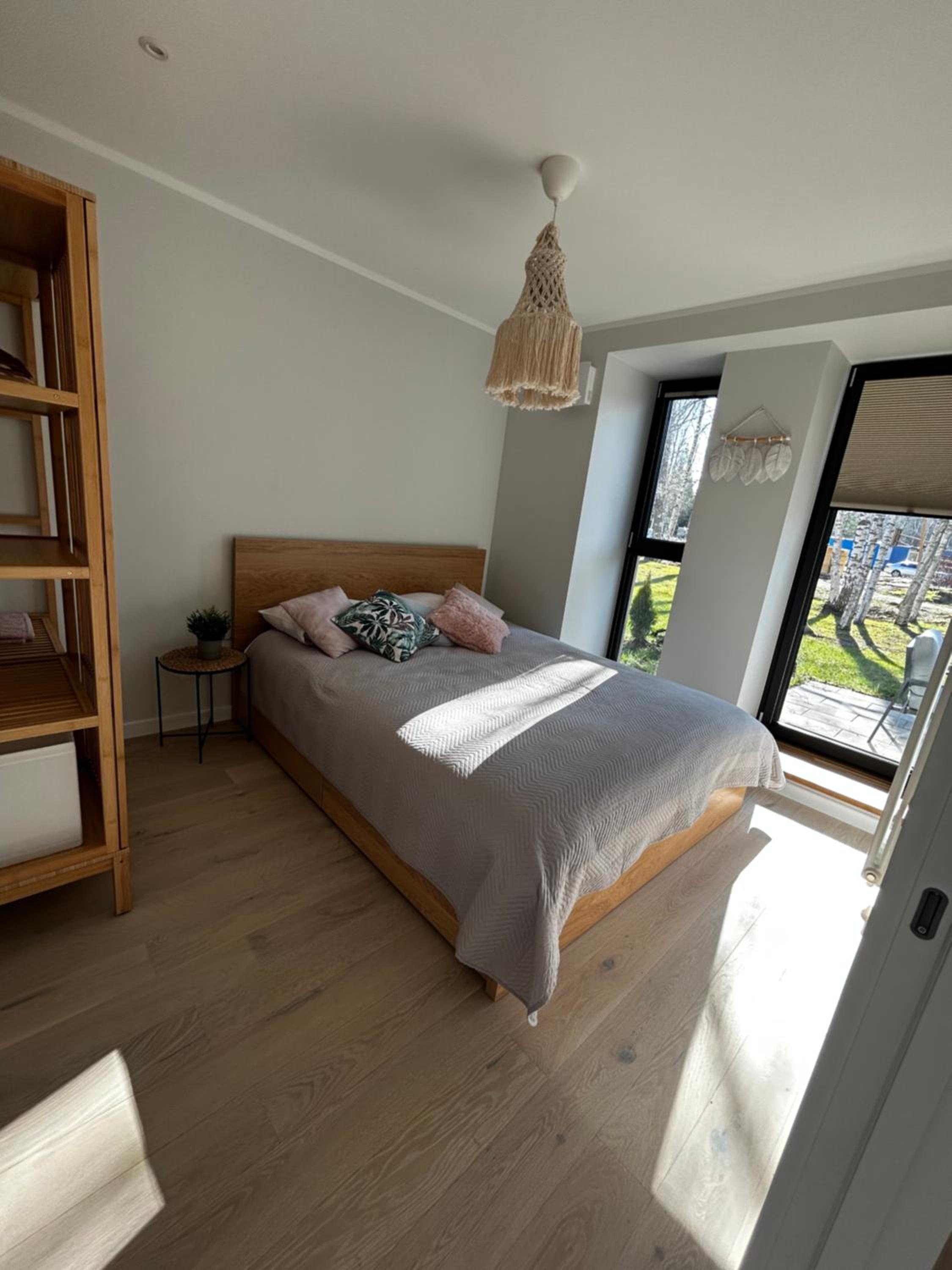 One-Bedroom Apartment photo 2
