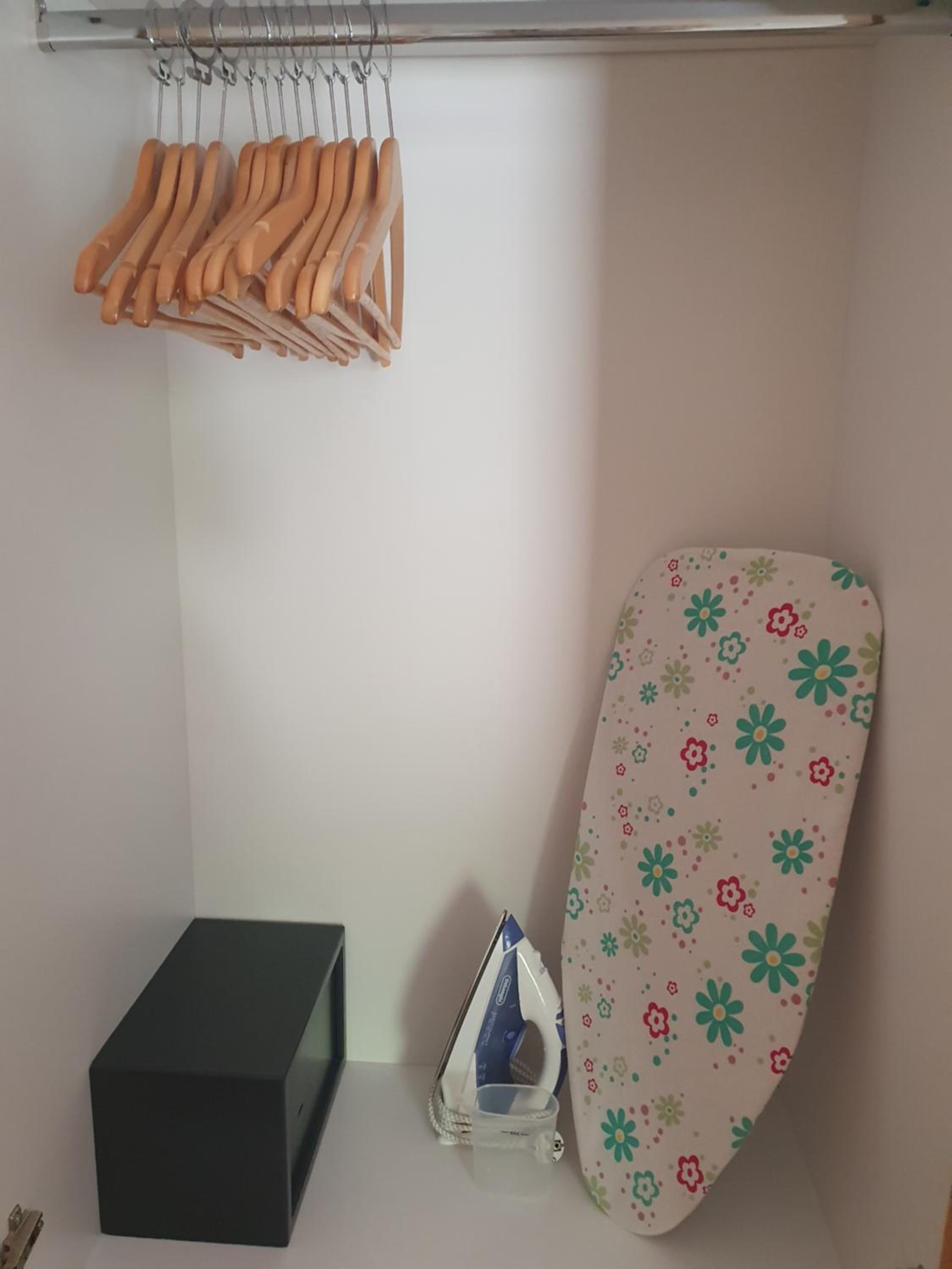 One-Bedroom Apartment - Photo 4