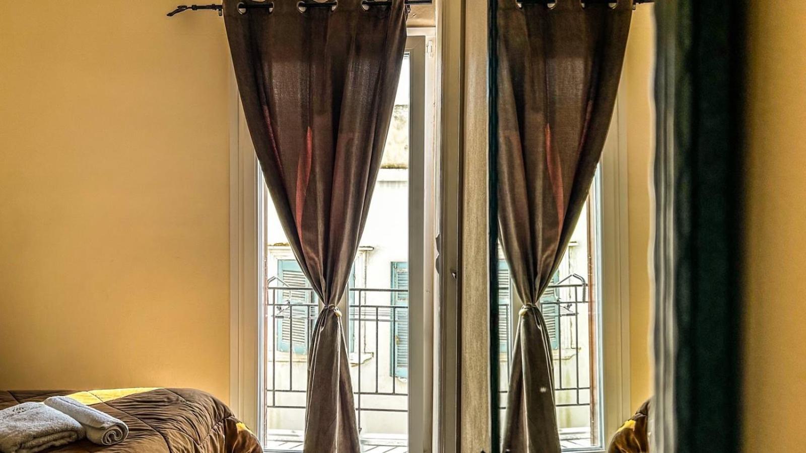 Standard Twin Room - Photo 15