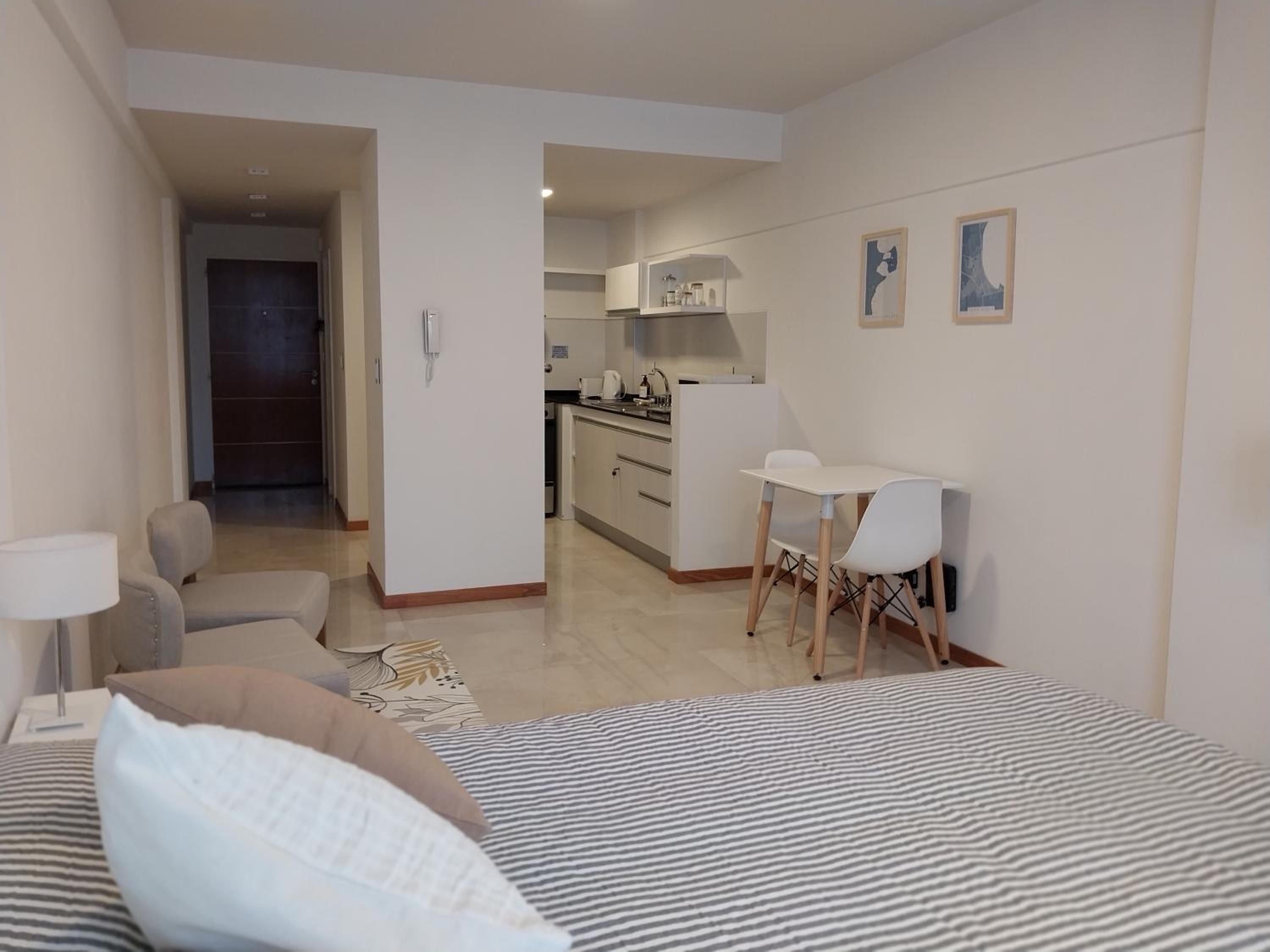 One-Bedroom Apartment photo 1
