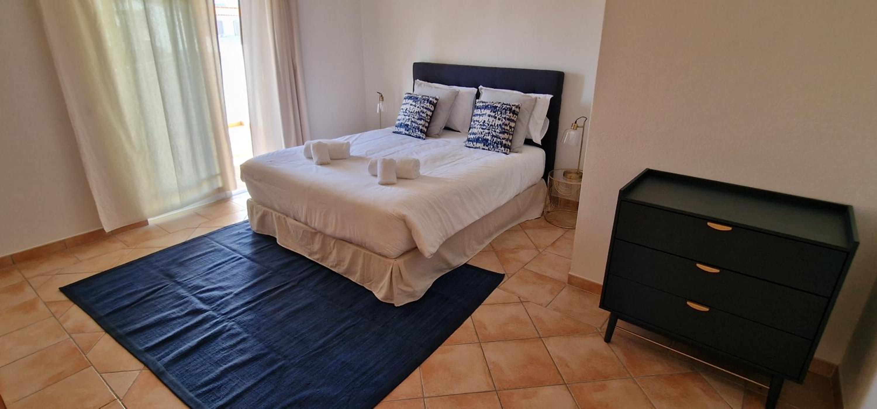 Three-Bedroom Apartment with Private Pool photo 1