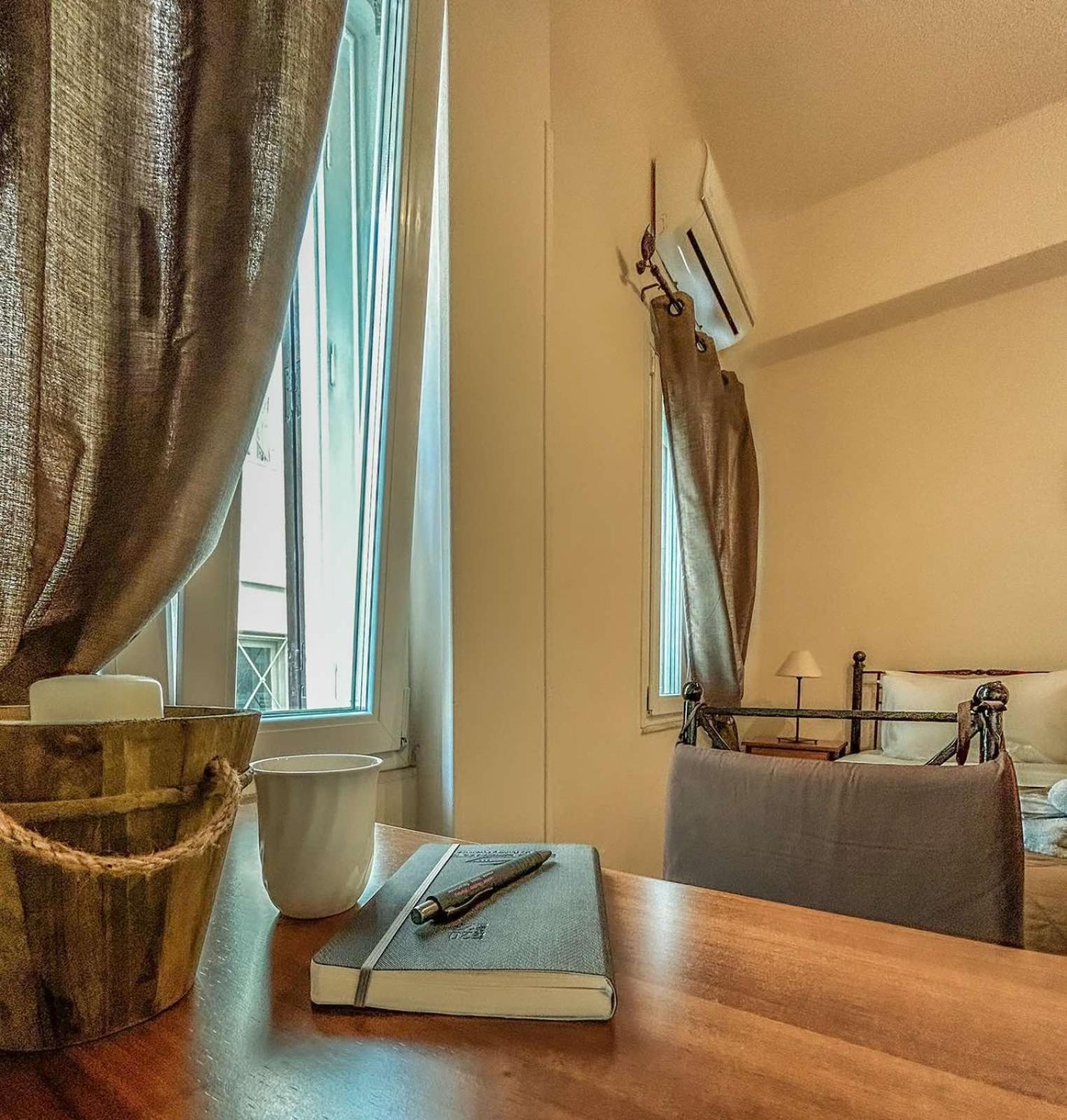 Standard Twin Room - Photo 8