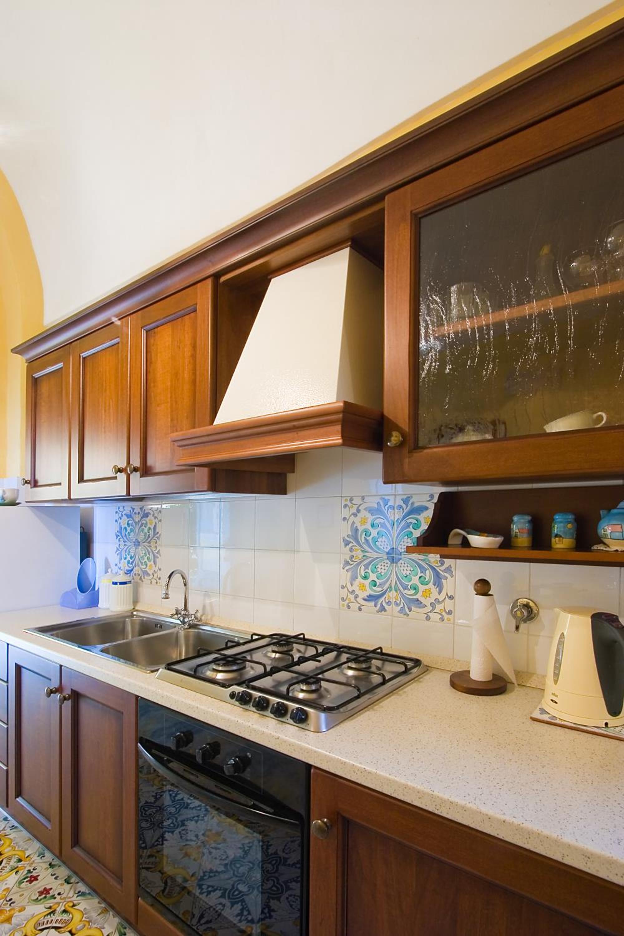 Two-Bedroom Apartment - Photo 9