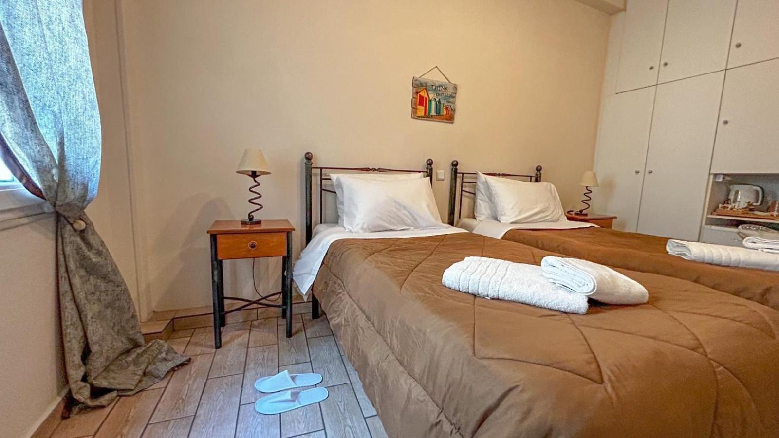 Standard Twin Room - Photo 16