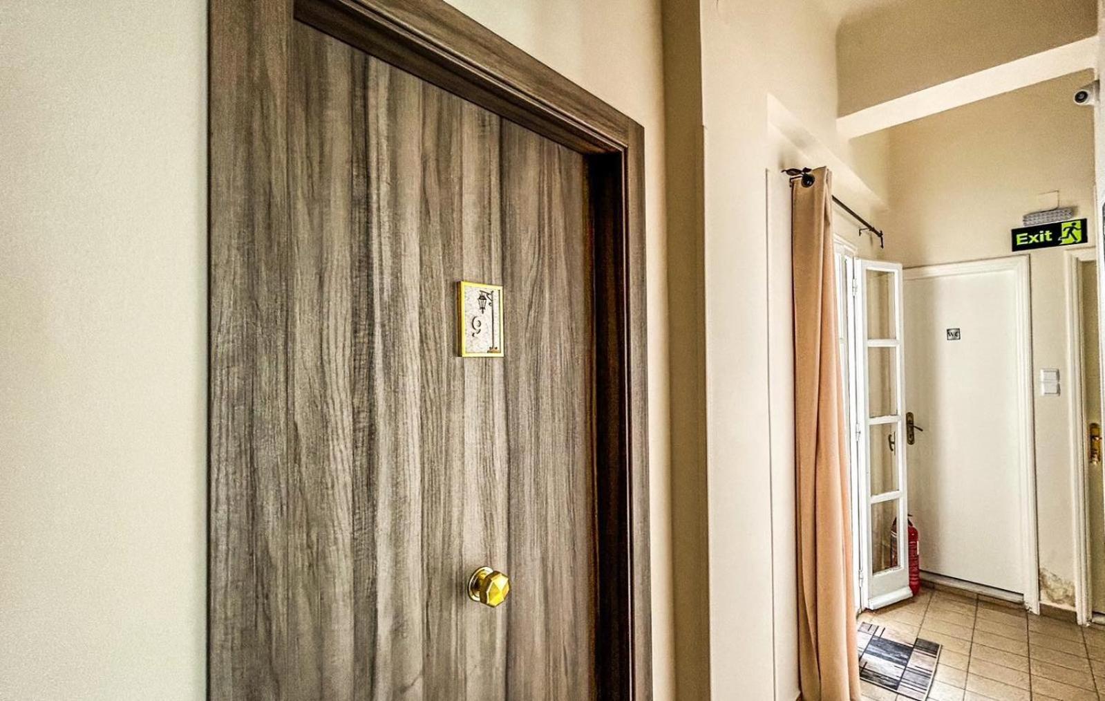 Standard Twin Room - Photo 12
