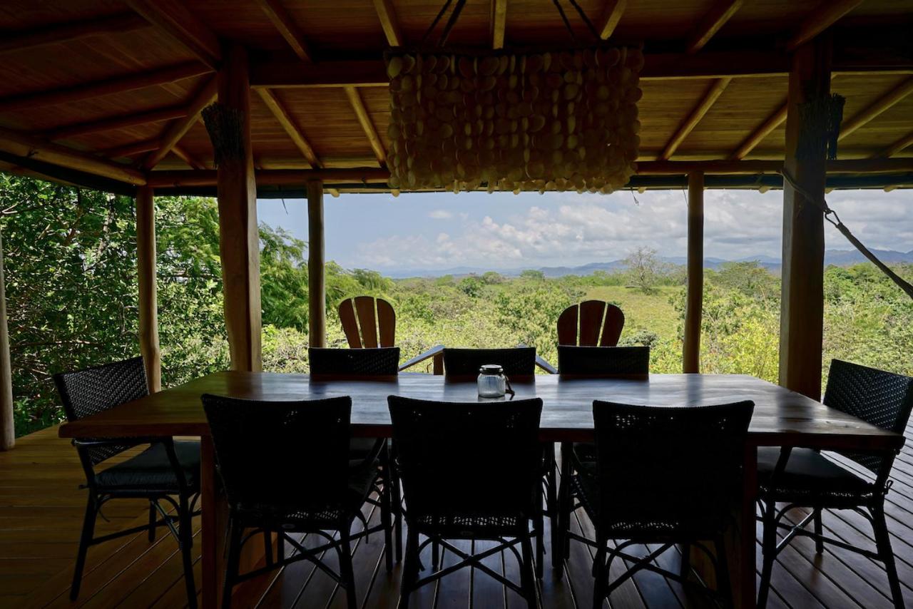 Three-Bedroom Villa photo 2