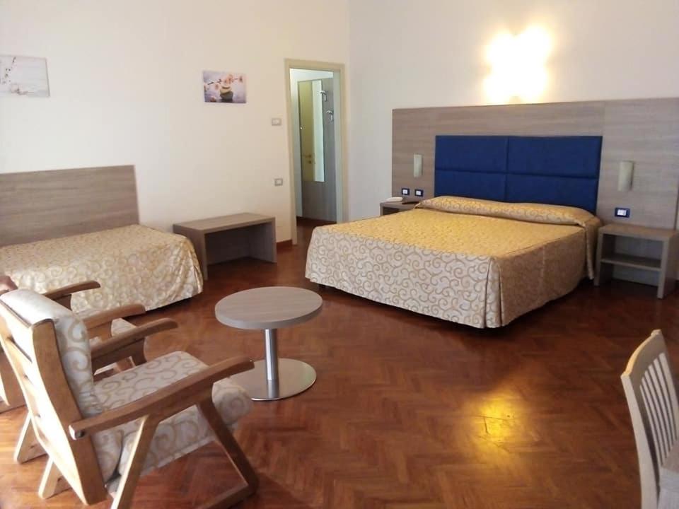 Triple Room with Park View - Photo 1