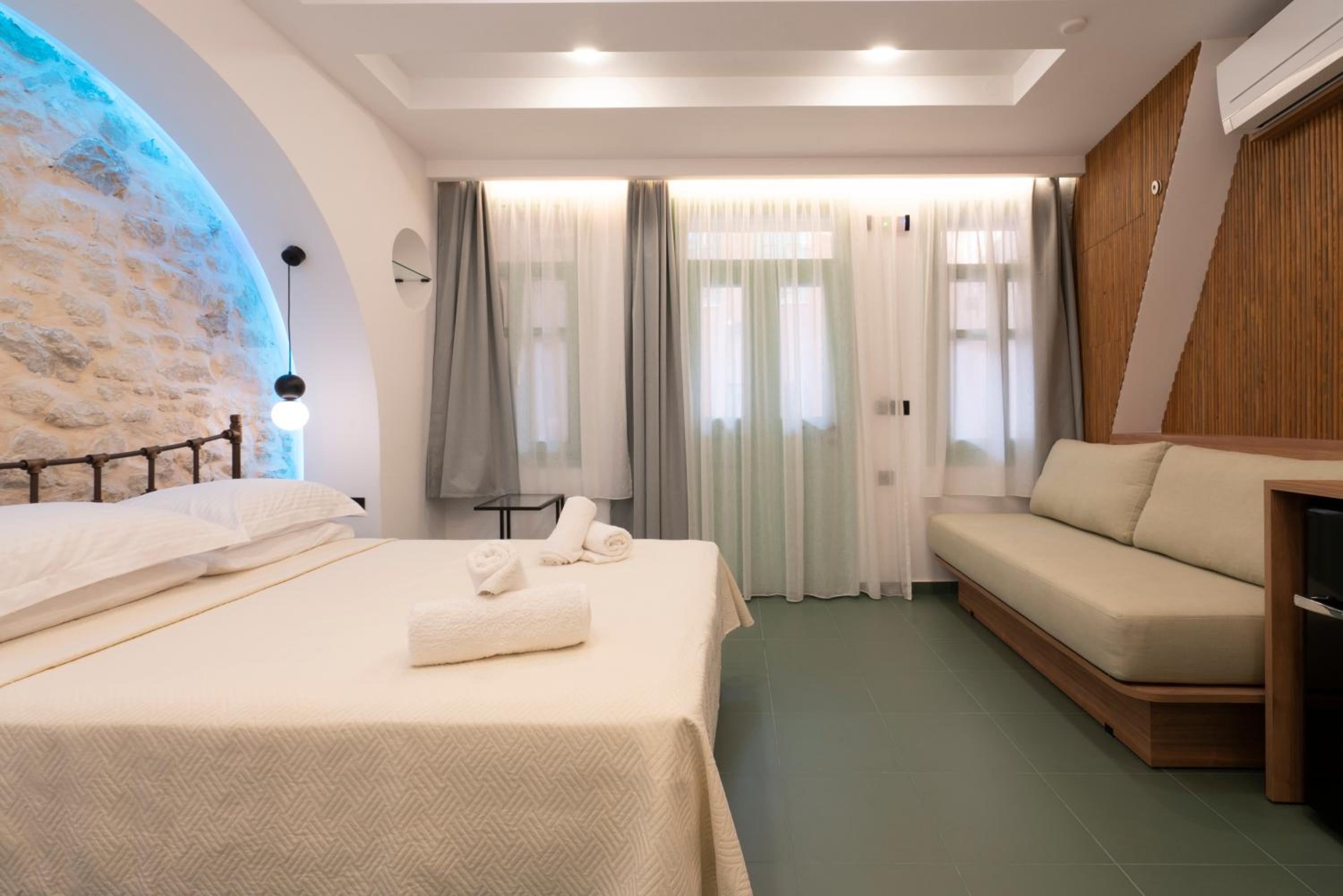 Comfort Triple Room with Shower - Photo 5