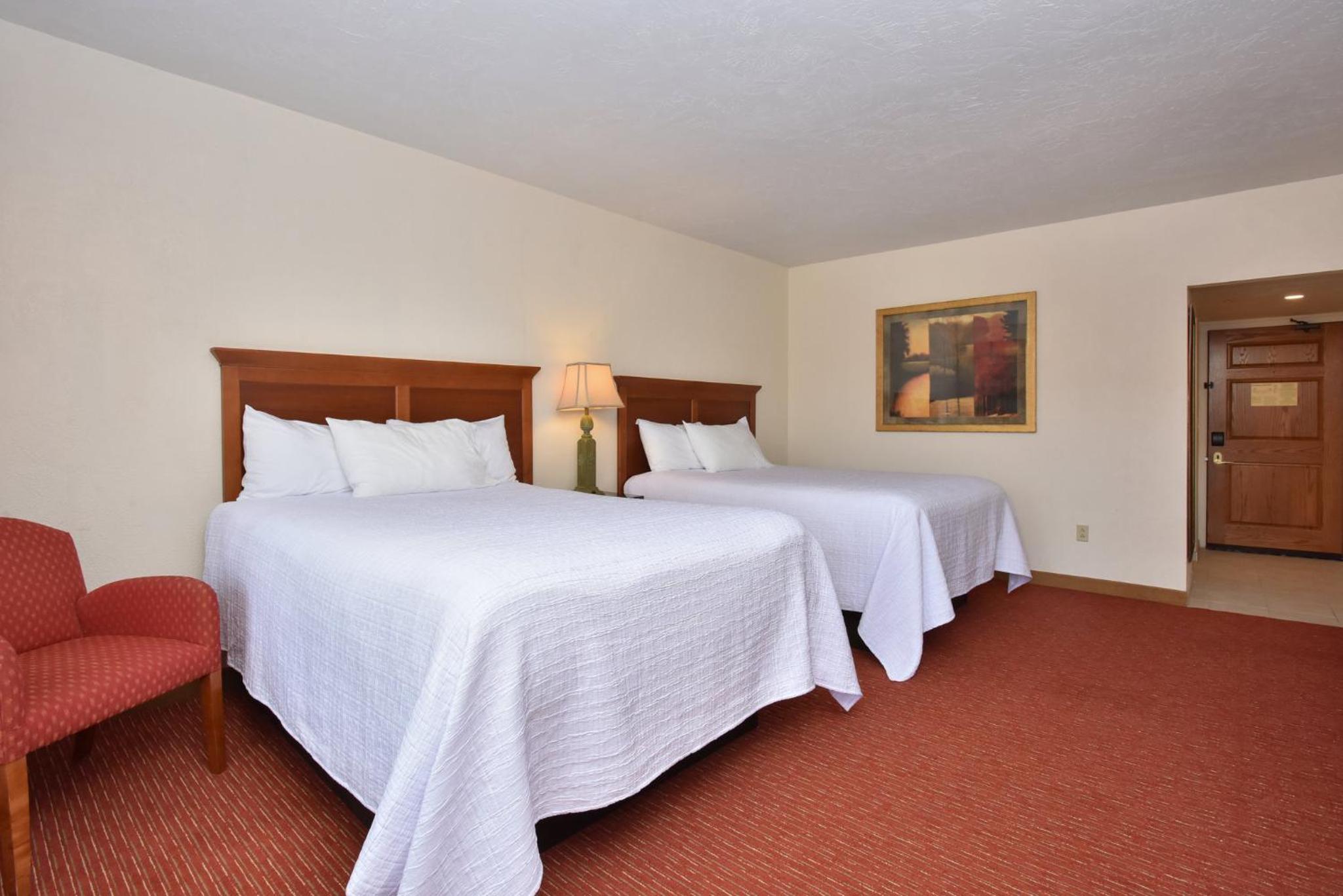 Deluxe Queen Room with Two Queen Beds photo 1