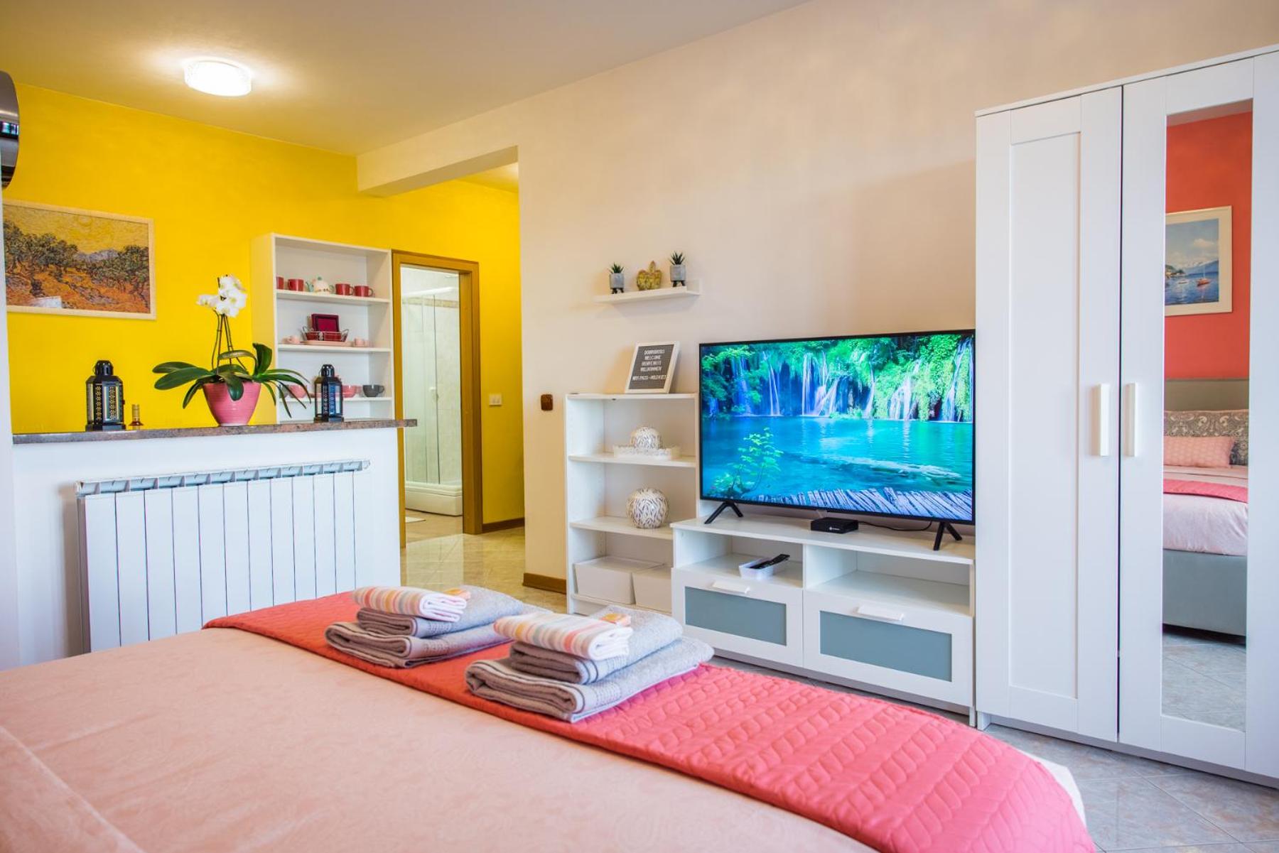 One-Bedroom House photo 1