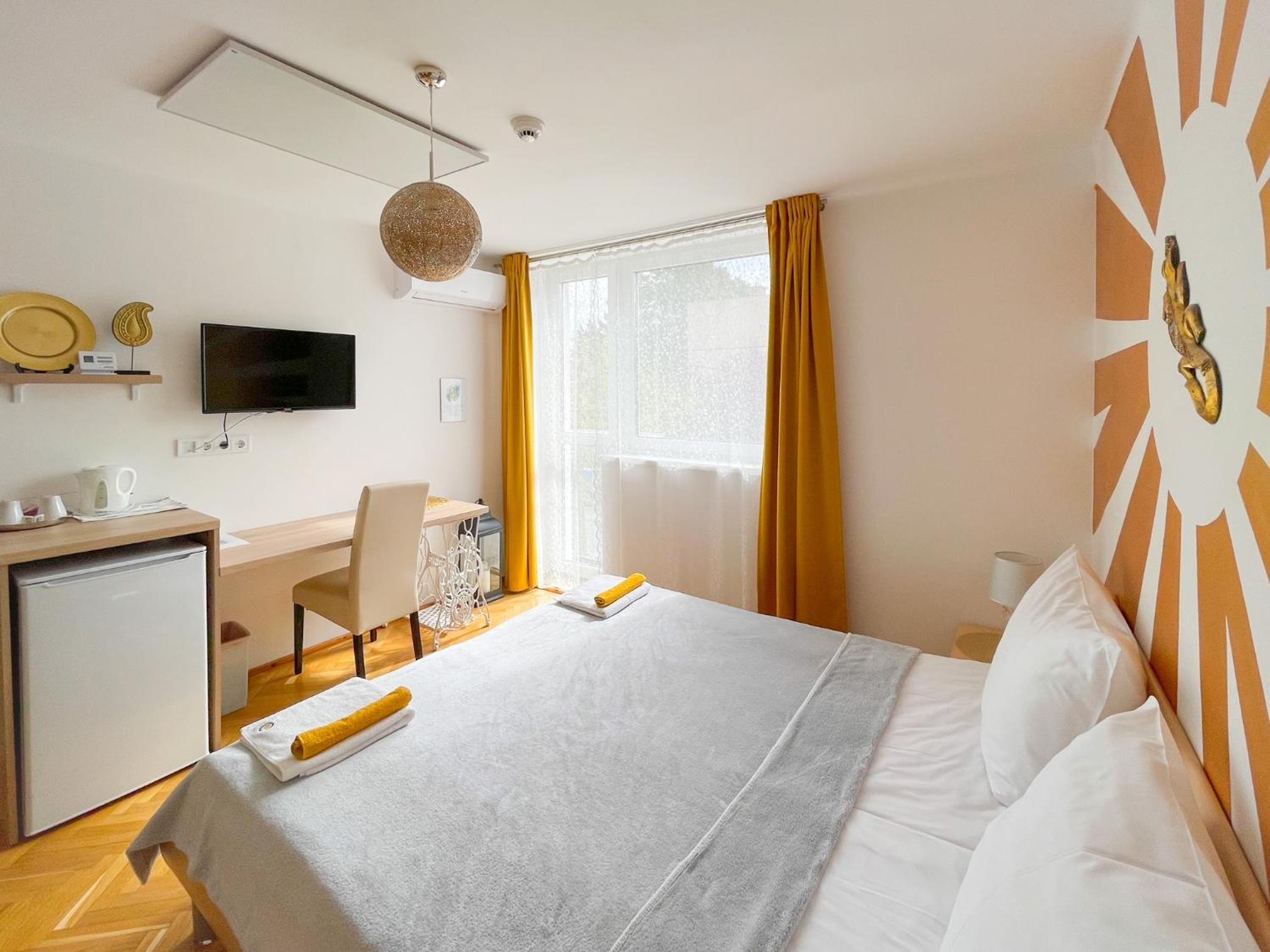 Deluxe Double Room with Shower photo 1