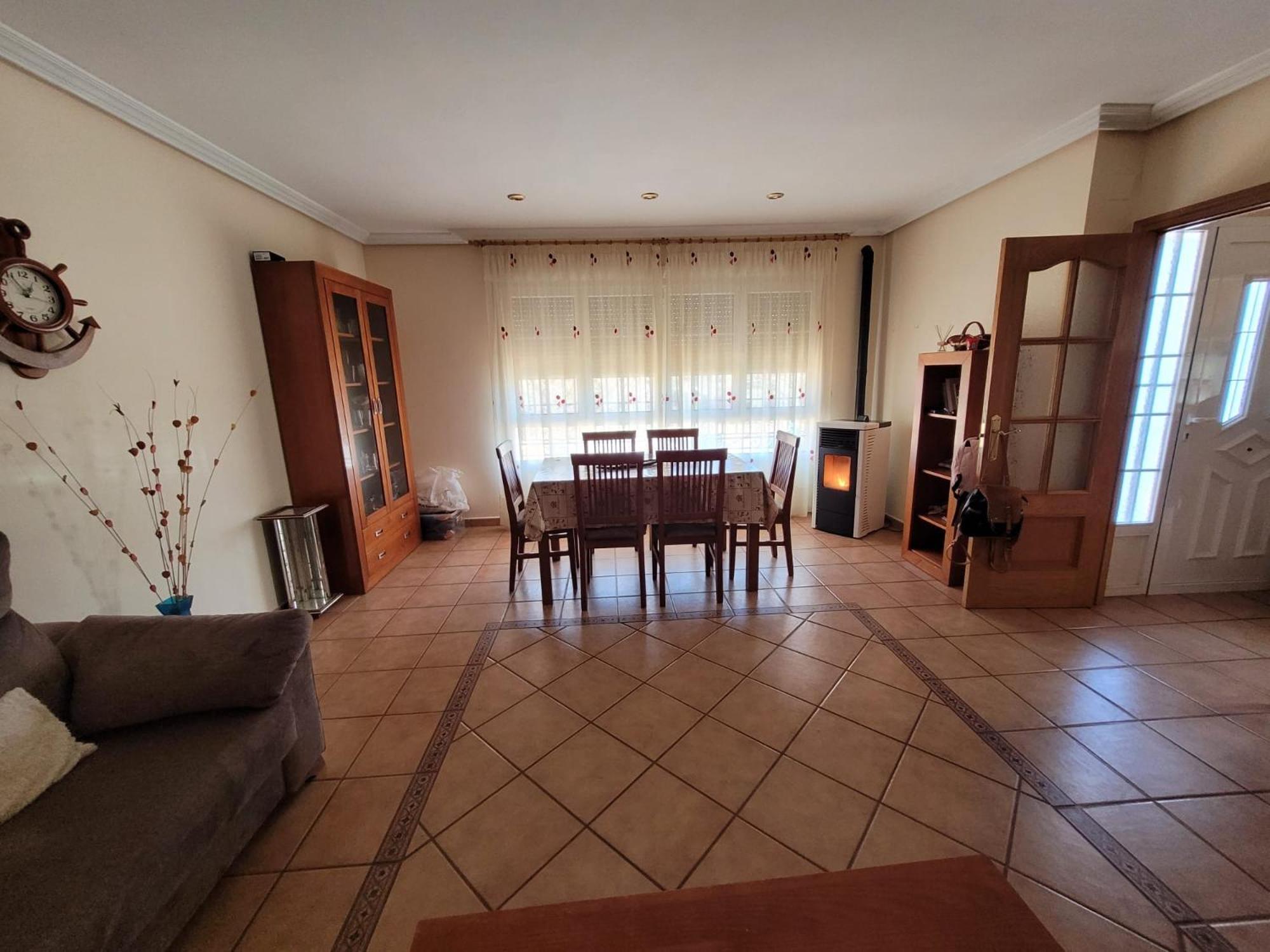 Three-Bedroom House photo 3