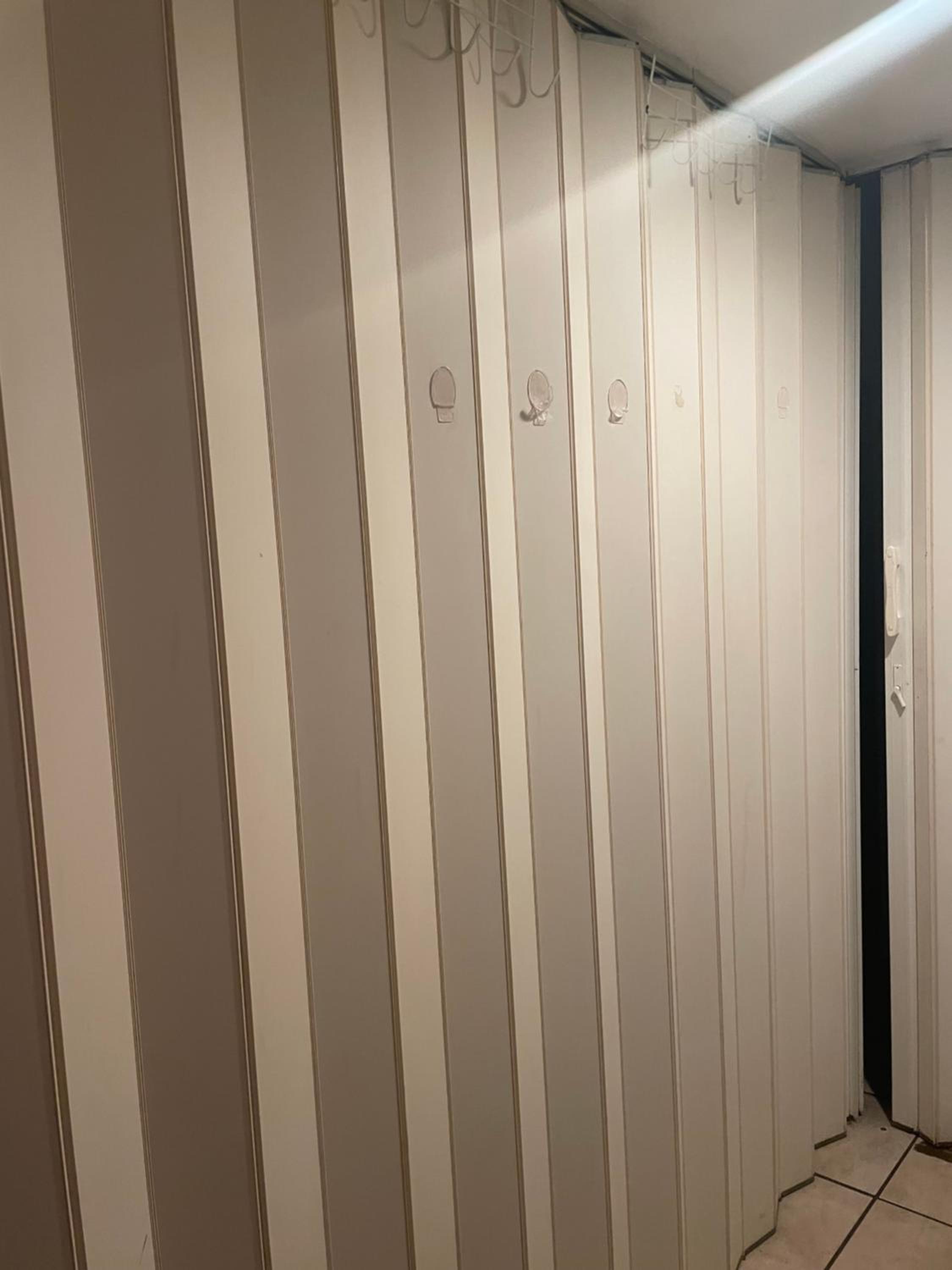 Twin Room with Shared Bathroom photo 2