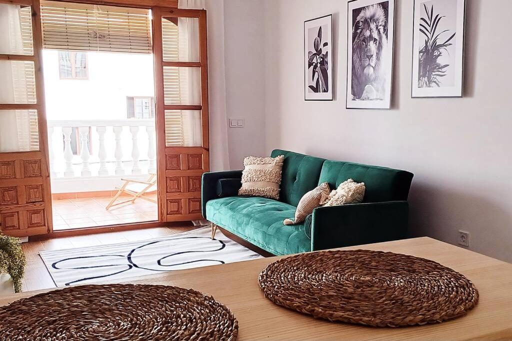 One-Bedroom Apartment photo 2