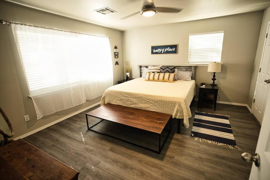 Three-Bedroom House photo 2