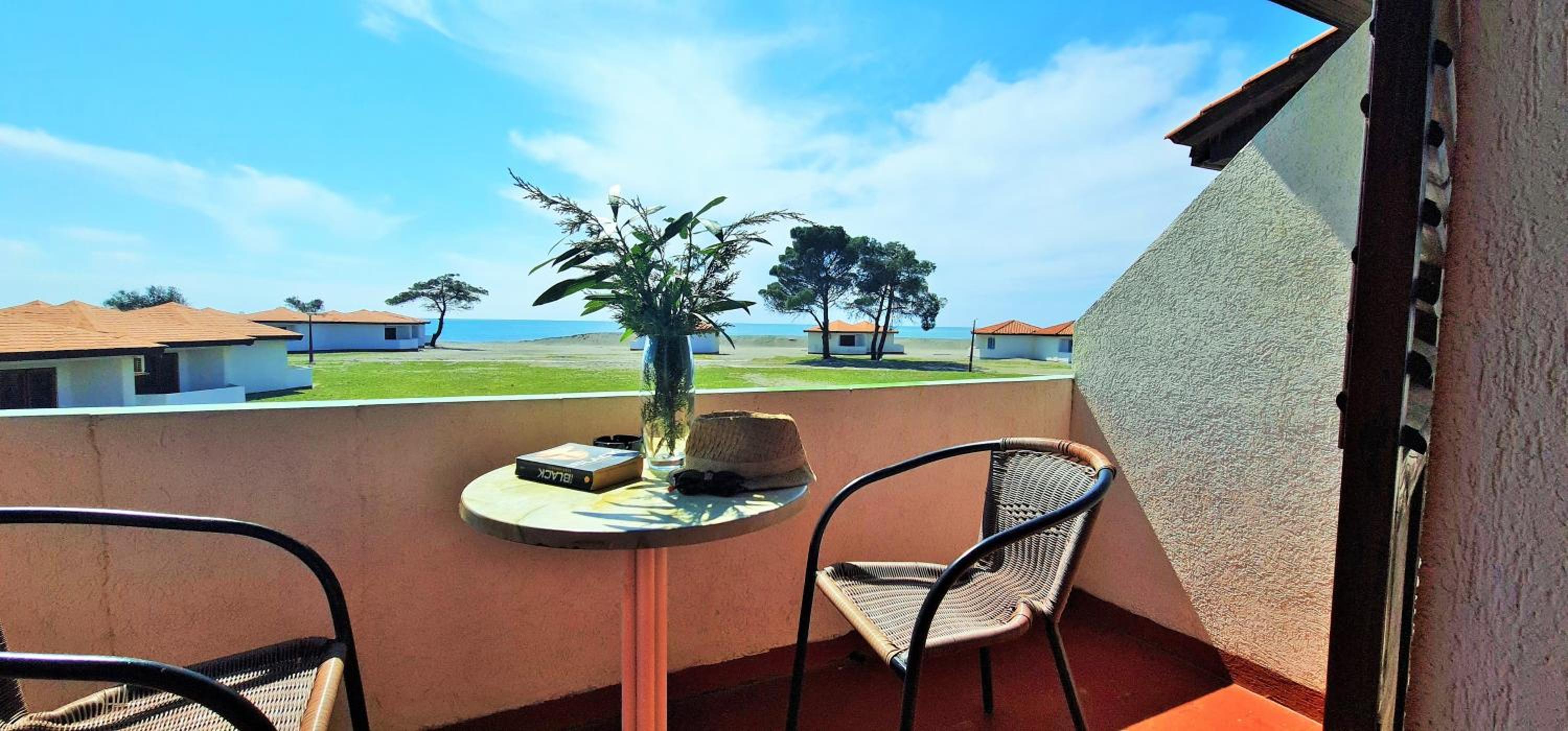 Double Room with Balcony and Sea View - Photo 23