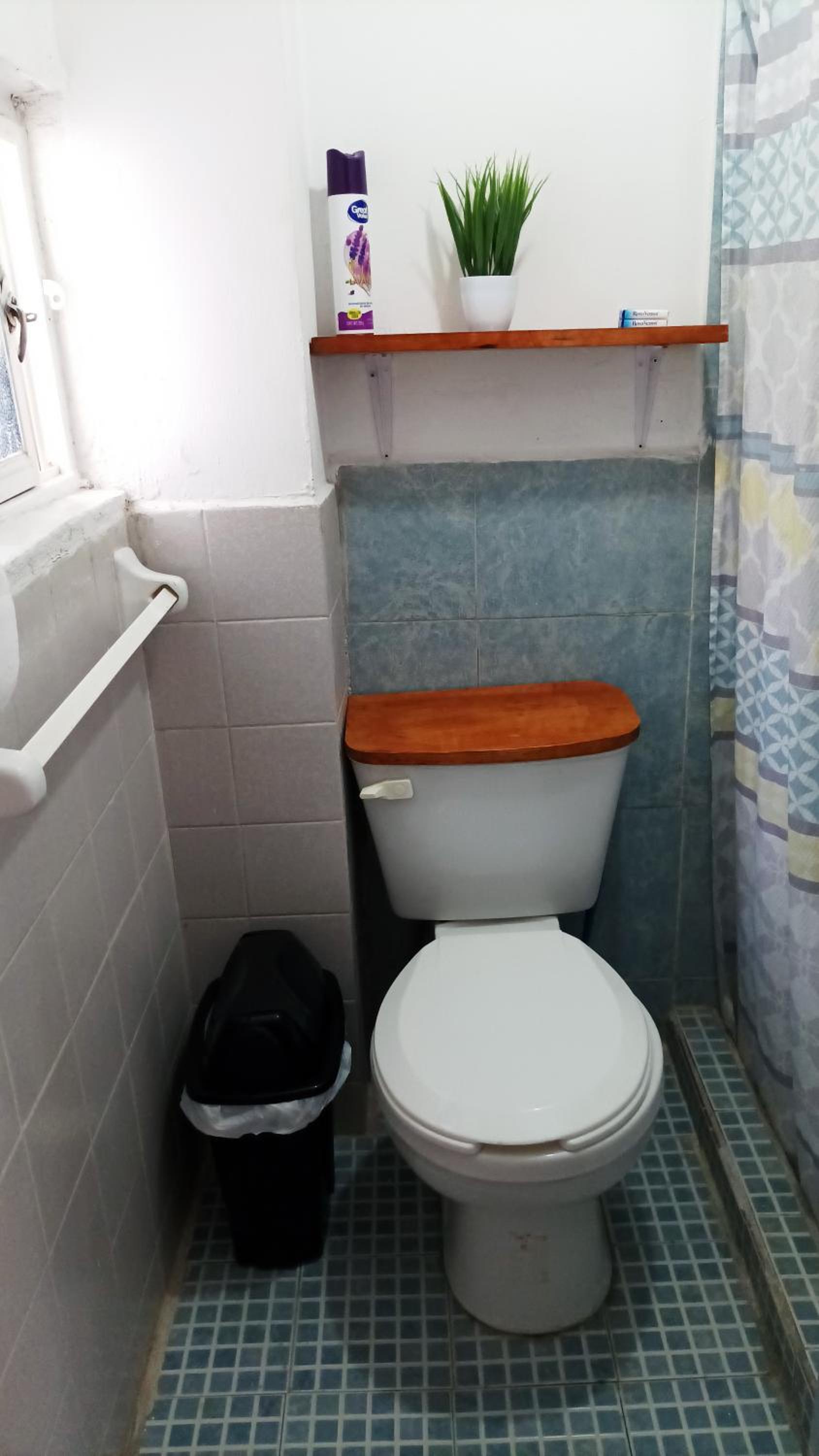 Apartment with Shower - Photo 5