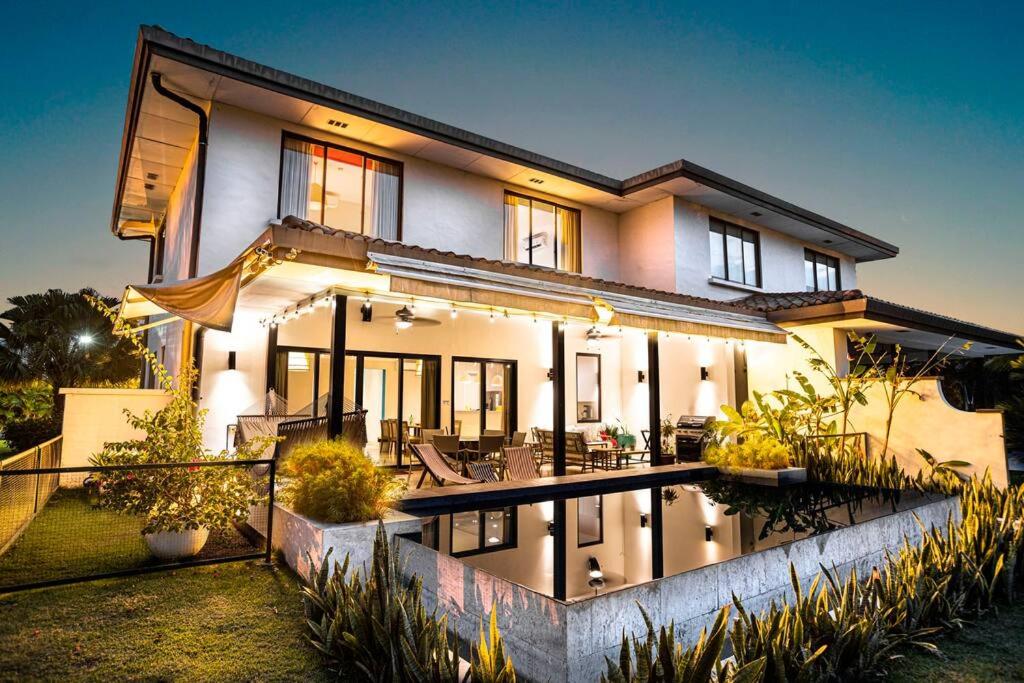 Villa photo 1