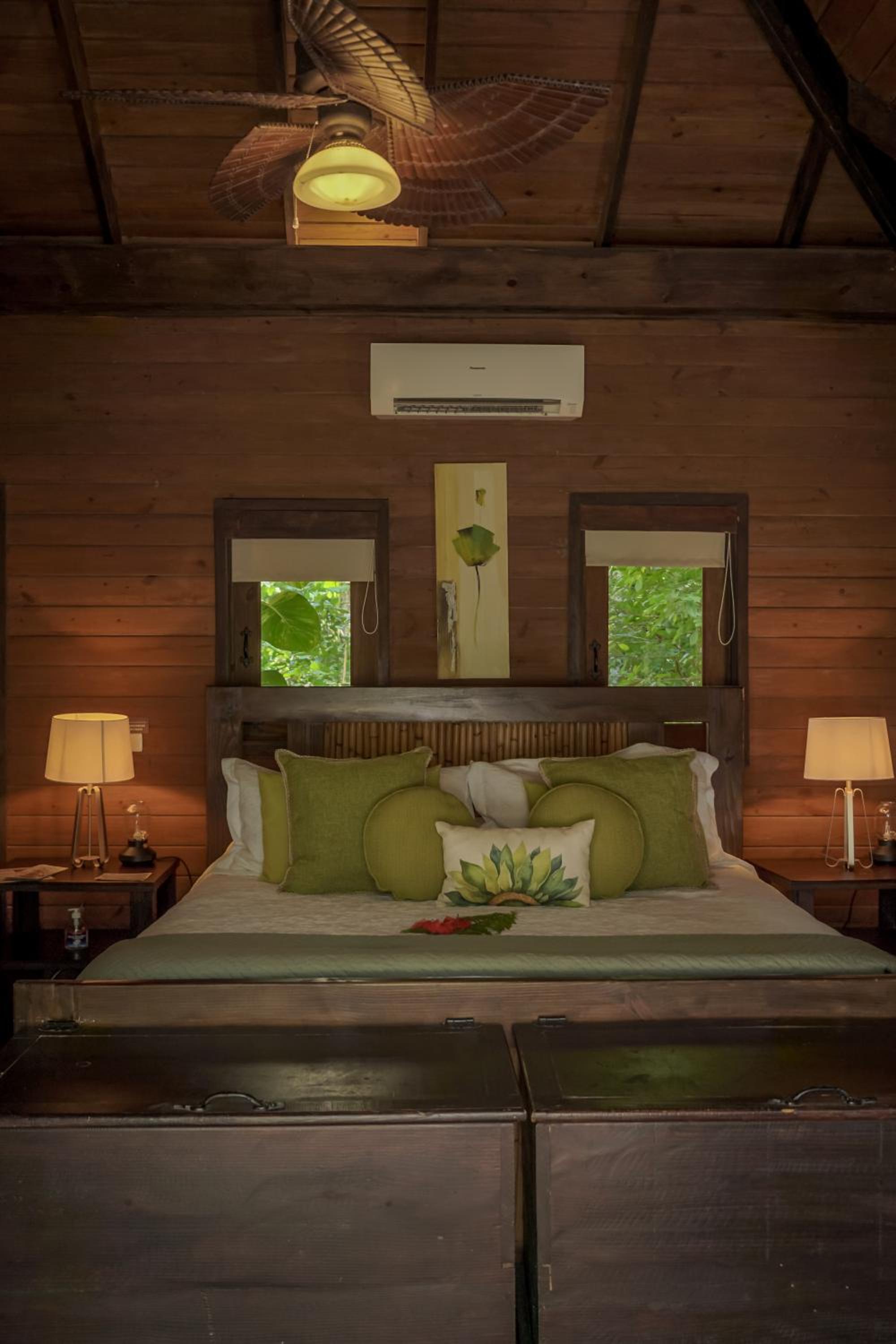 Superior King Suite photo 1