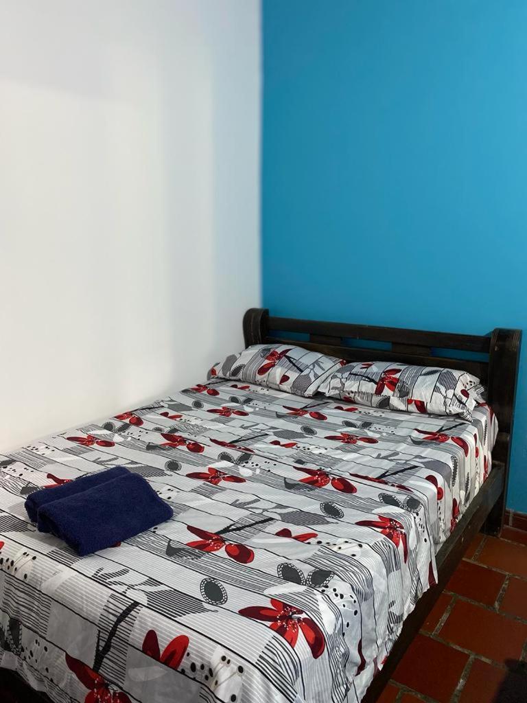 Three-Bedroom House photo 3