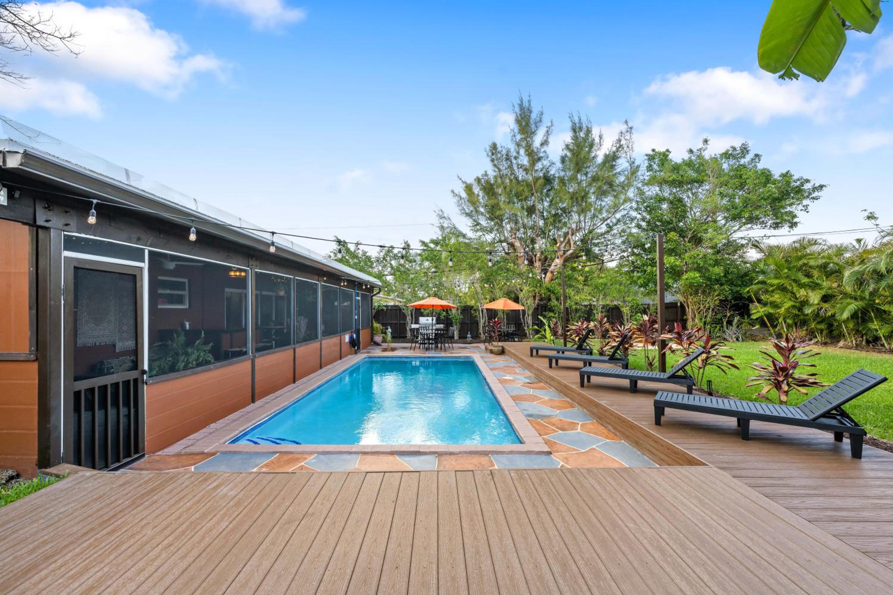 Three-Bedroom Villa photo 2