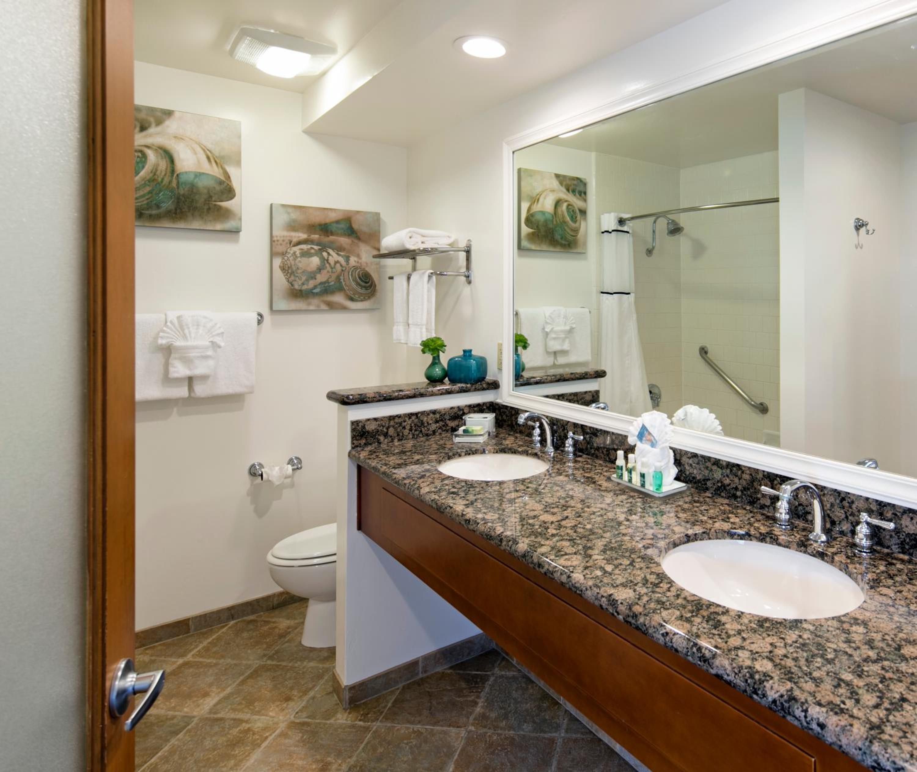 Premier Ocean View Two Queen - Photo 2