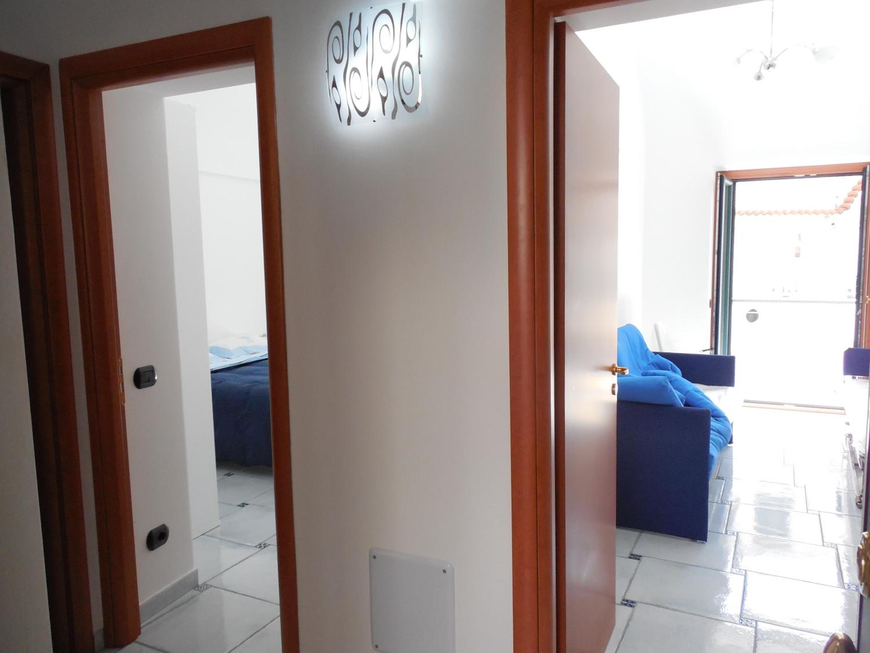Two-Bedroom House - Photo 32