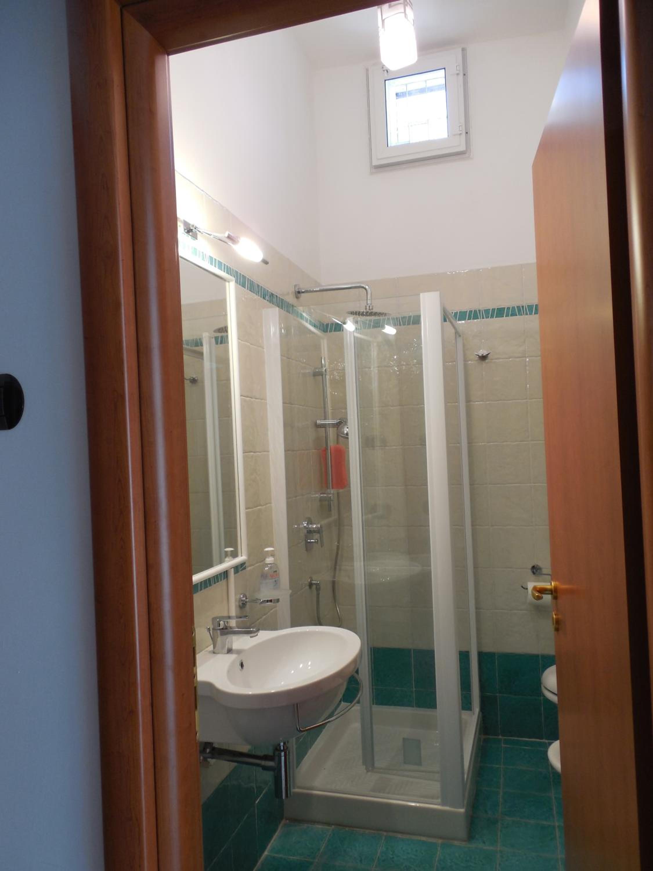 Two-Bedroom House - Photo 34
