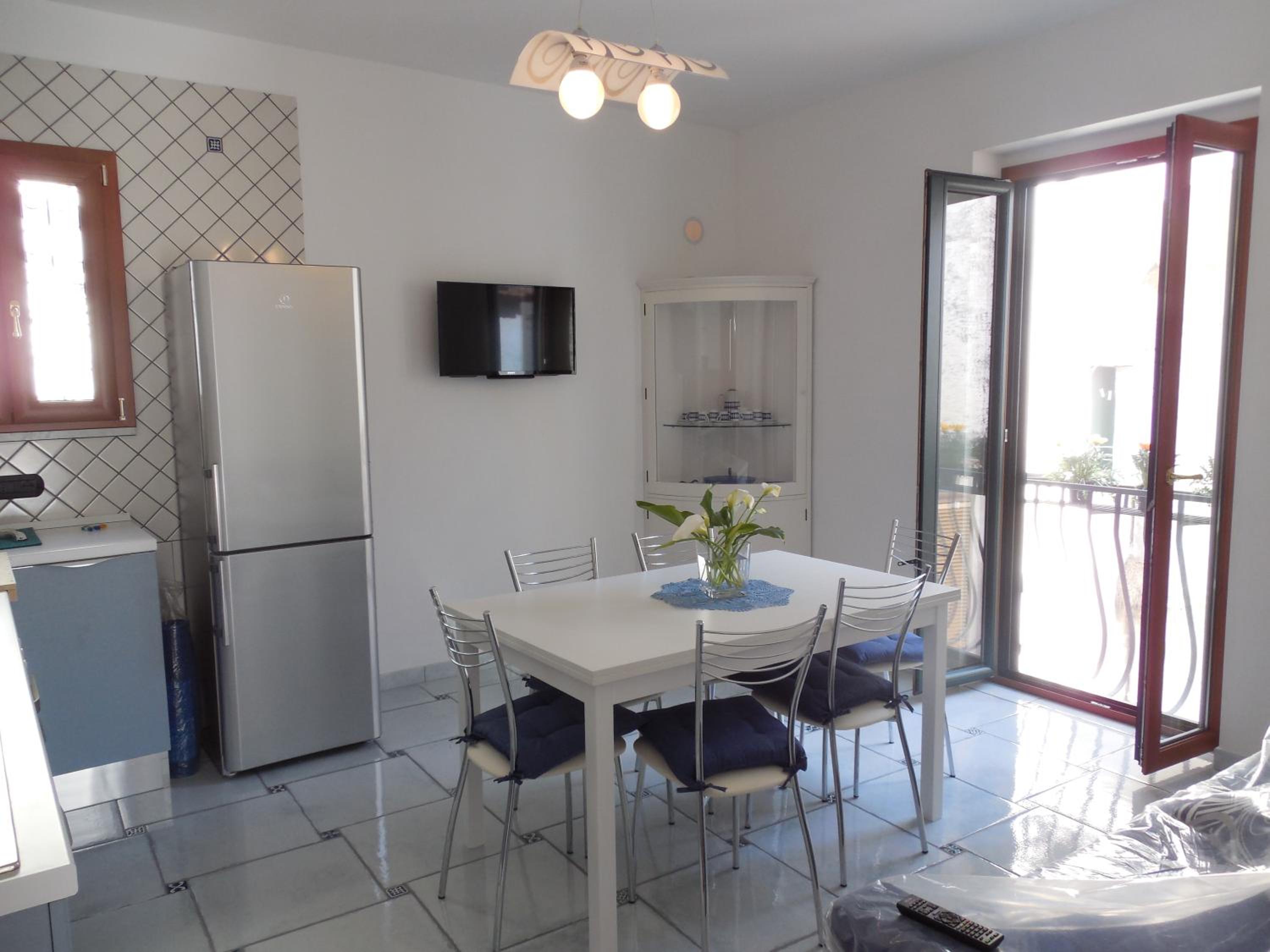 Two-Bedroom House - Photo 36