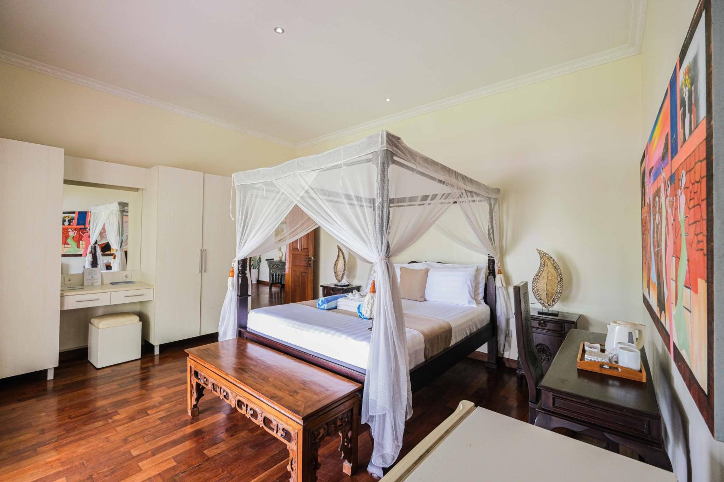 Three-Bedroom Villa - Photo 23
