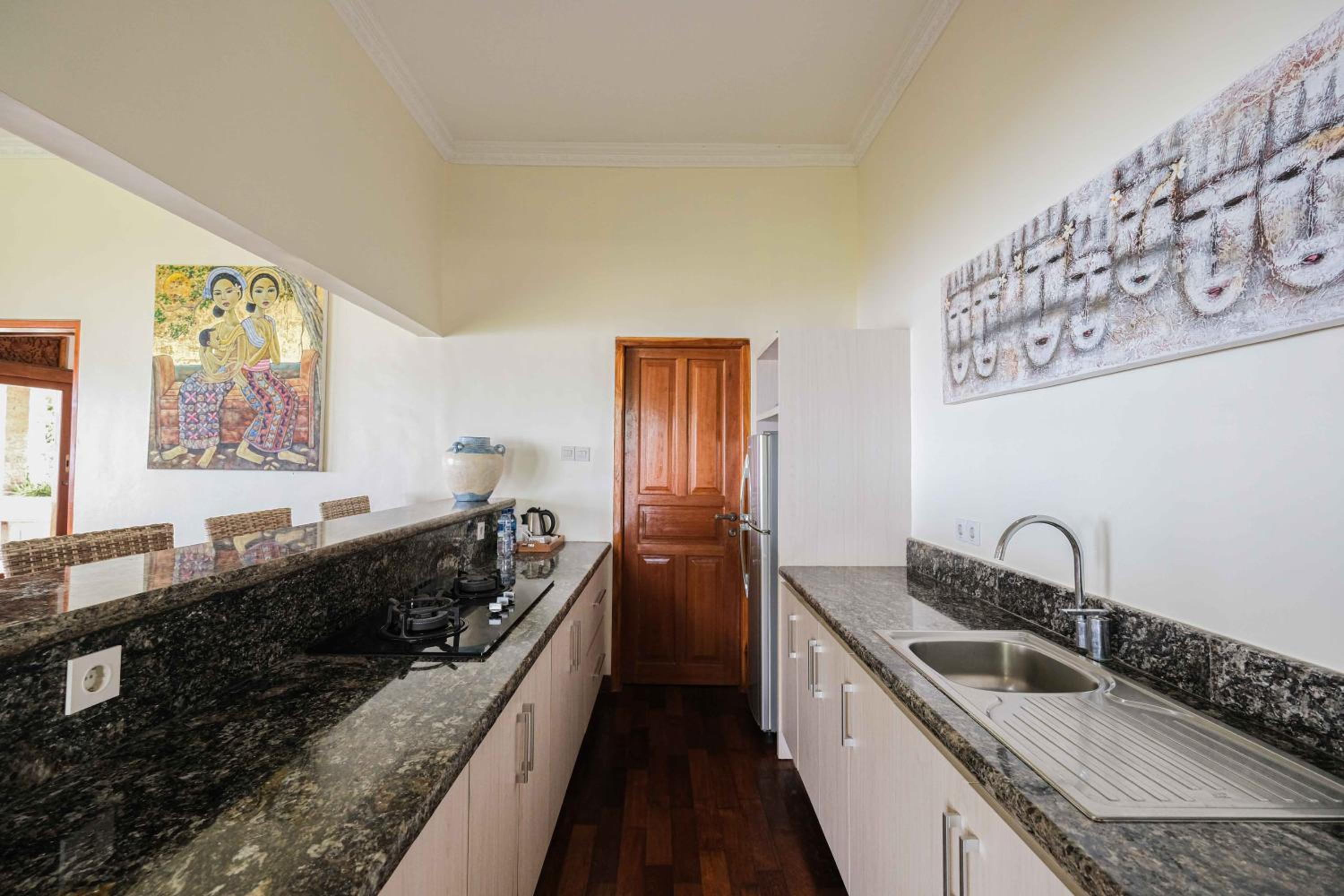 Three-Bedroom Villa - Photo 9