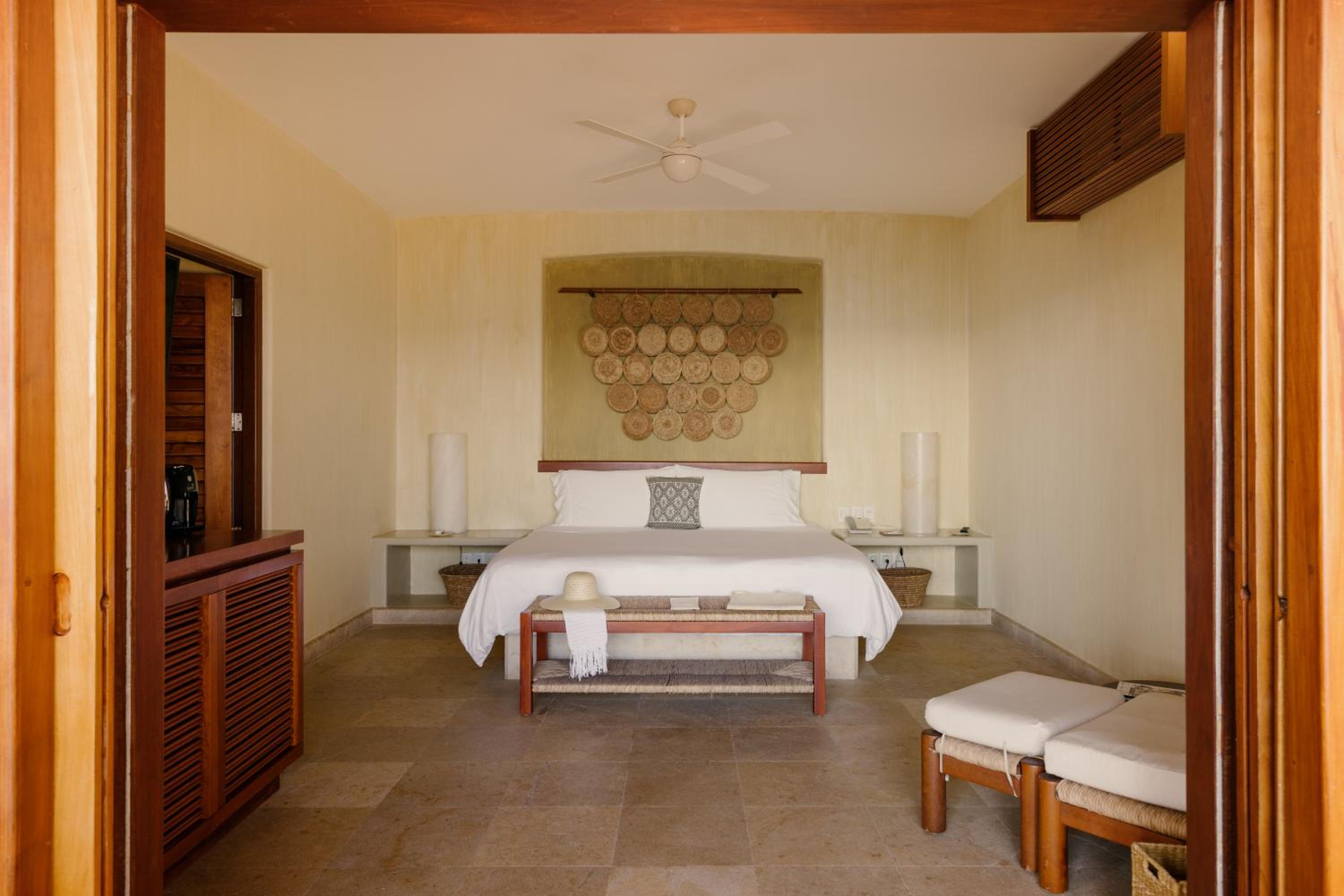 Cliffside Ocean Front Suite