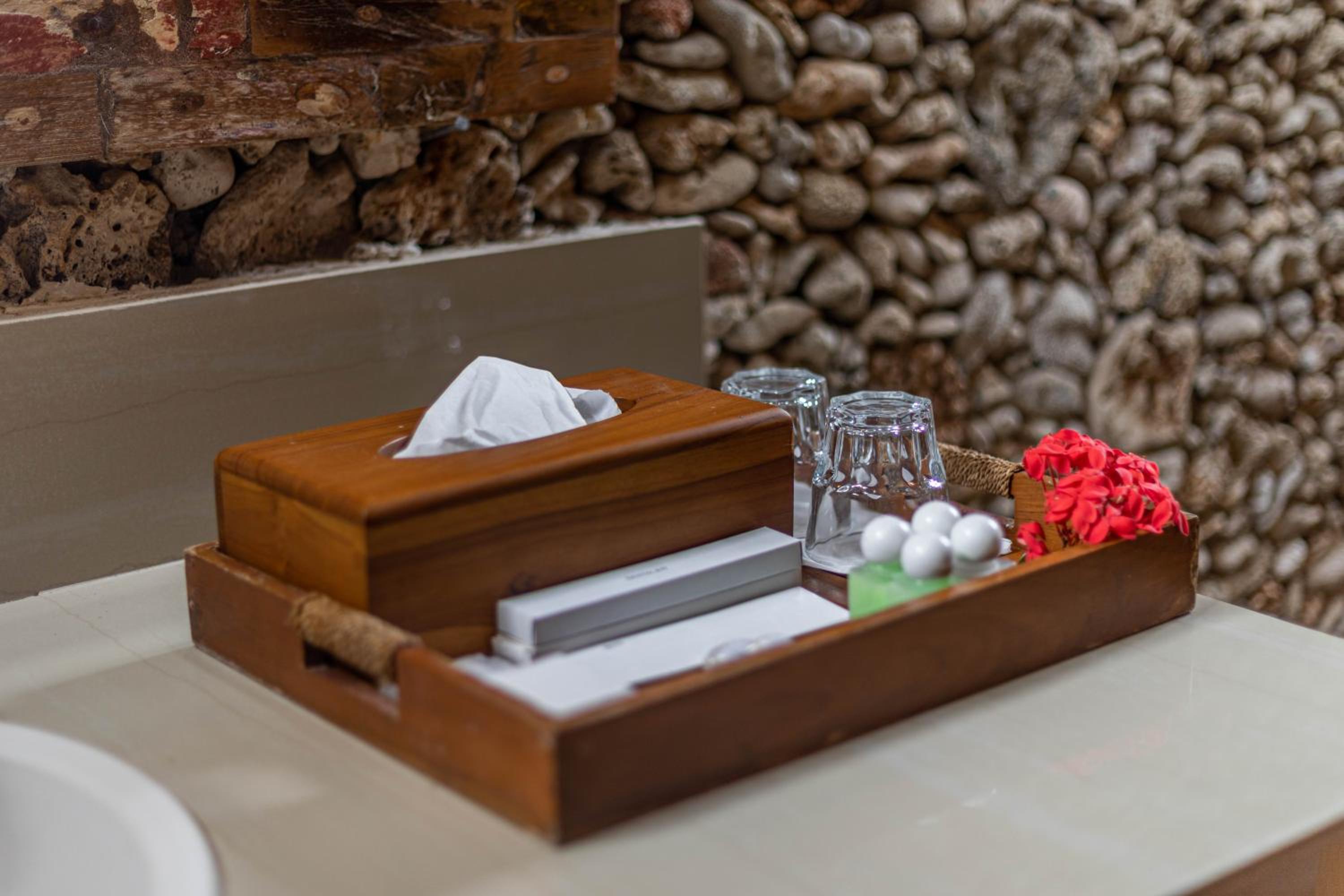 Deluxe Wooden Bungalow Double - Photo 3