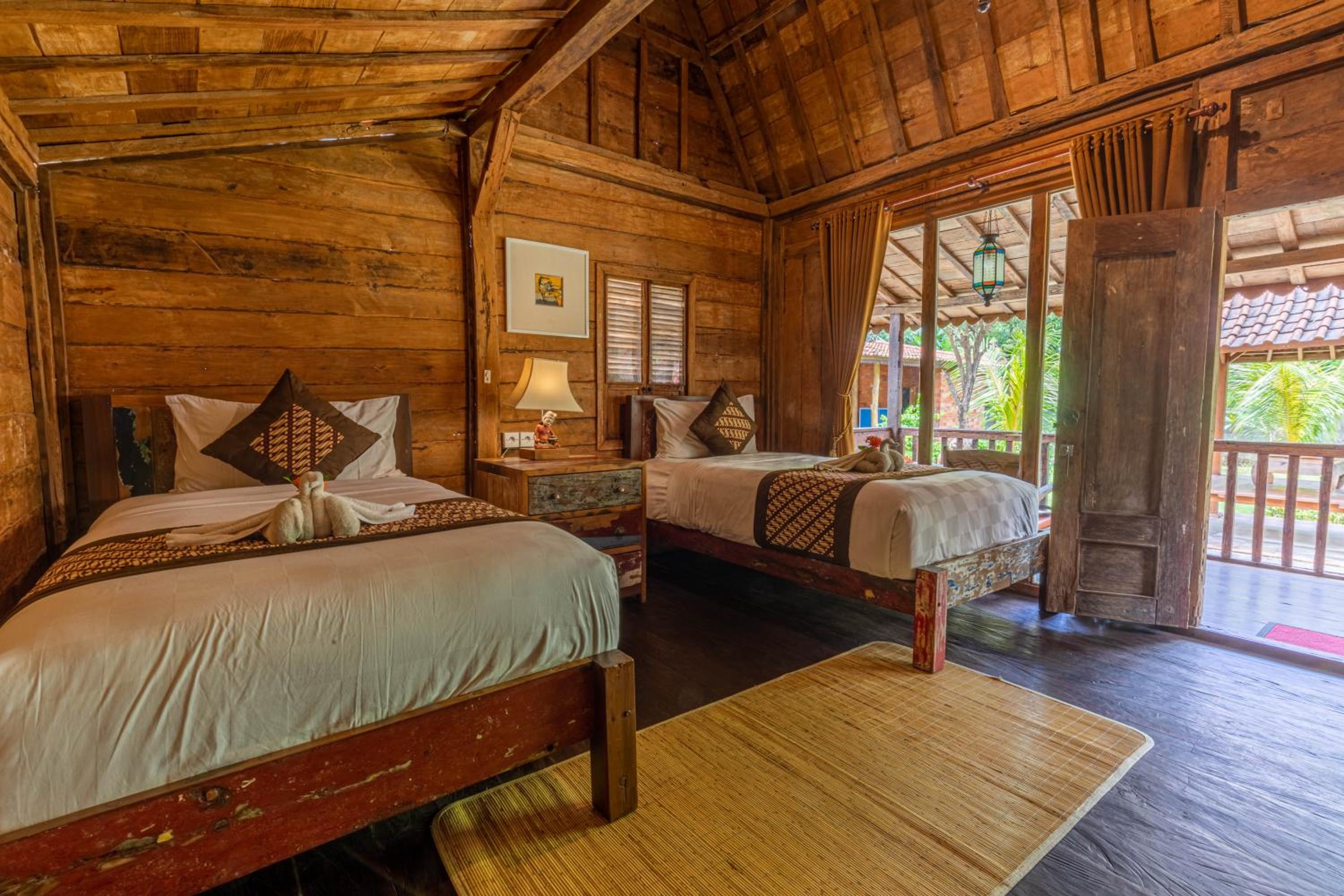 Deluxe Wooden Bungalow Twin - Photo 1