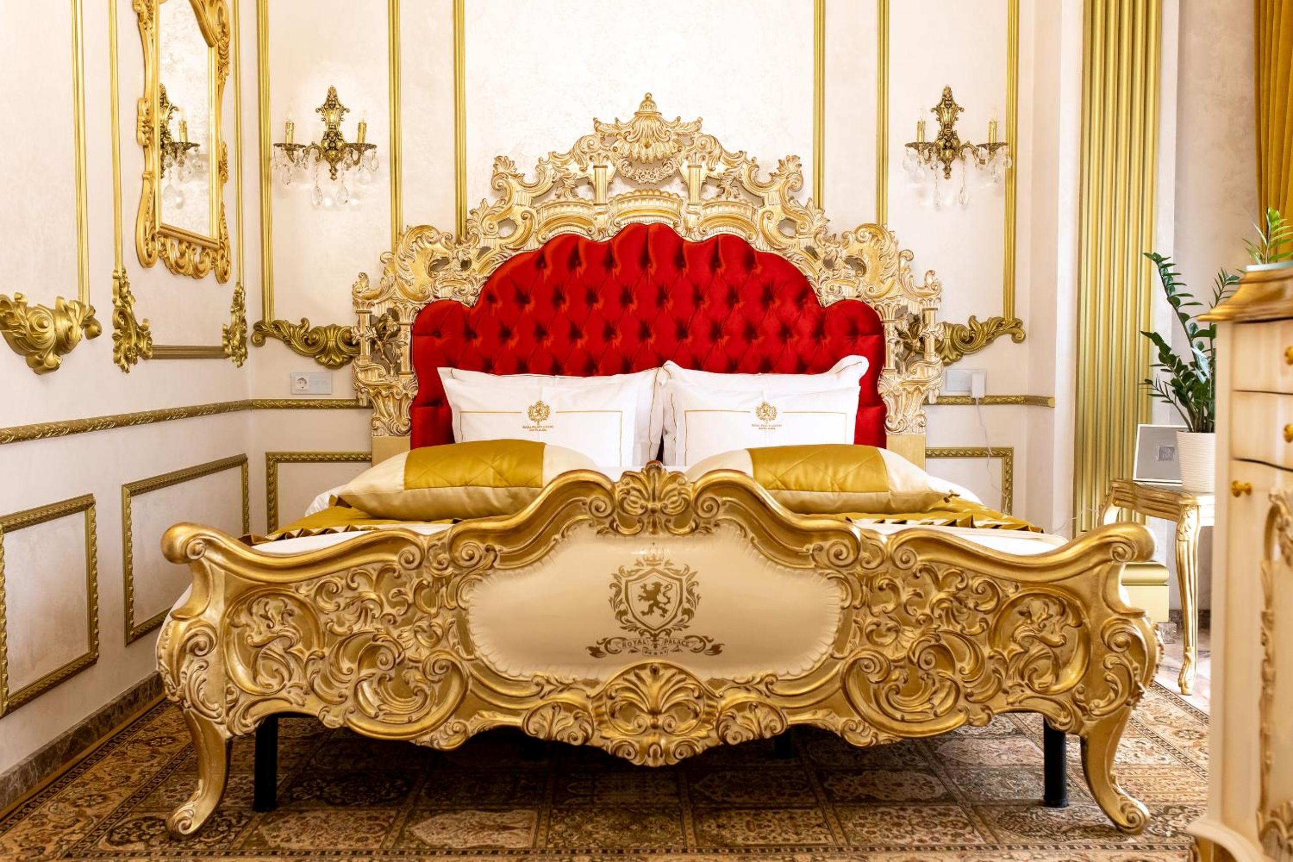 Superior King Suite