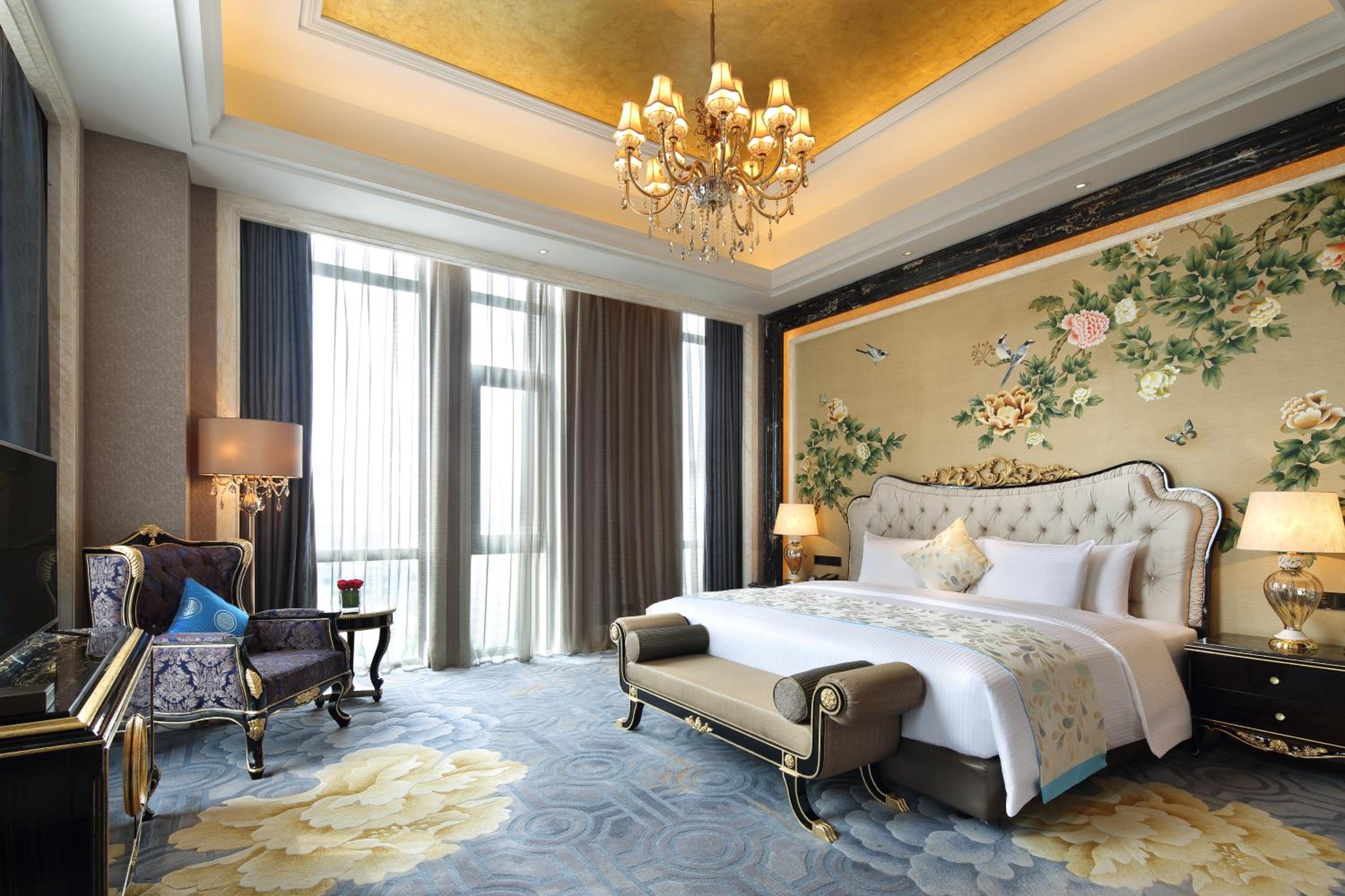 Presidential Suite photo 1