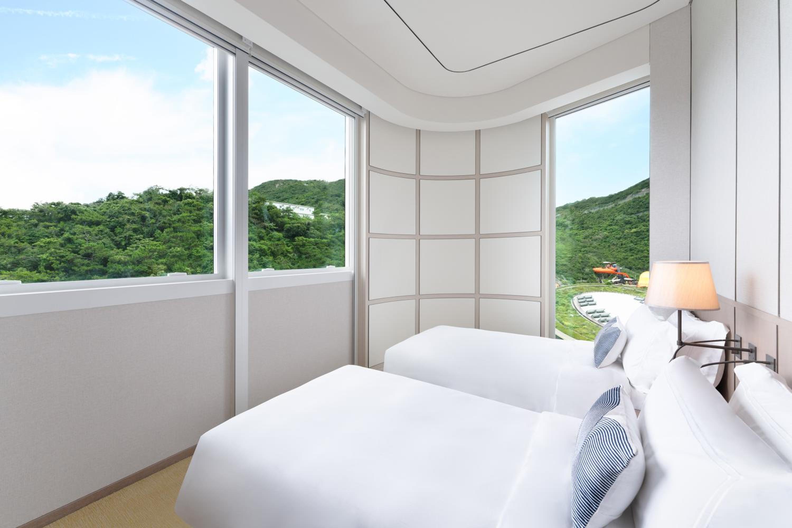 Deluxe Oceanfront Balcony Suite Deluxe Oceanfront Balcony Suite